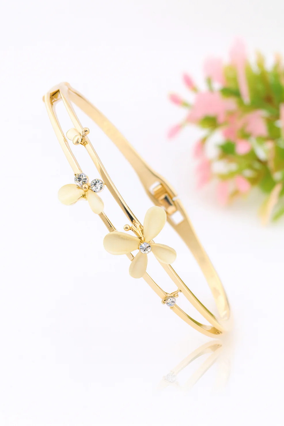 Gold Flower Bangle Bracelet