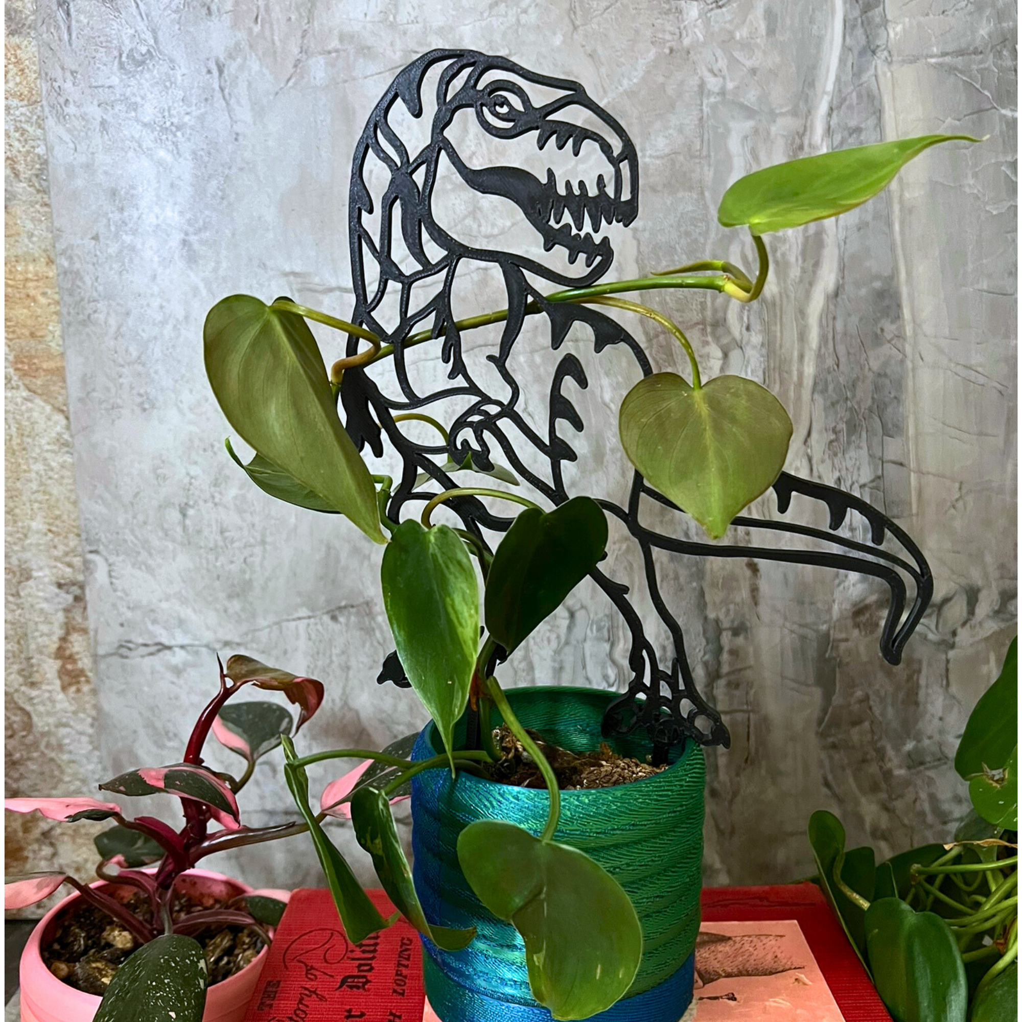 T Rex Plant Trellis for Climbing Plants, Dinosaur Plant Stake for Pothos, Indoor Gardening Gifts for Women, Dinosaur Gifts Home Decor, Dino