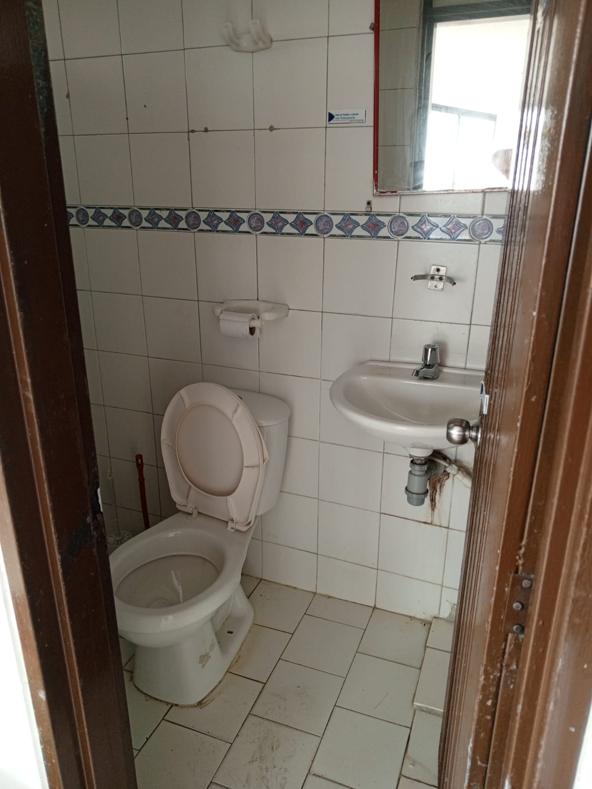 LOCAL COMERCIA EDIFICIO TRINIDAD