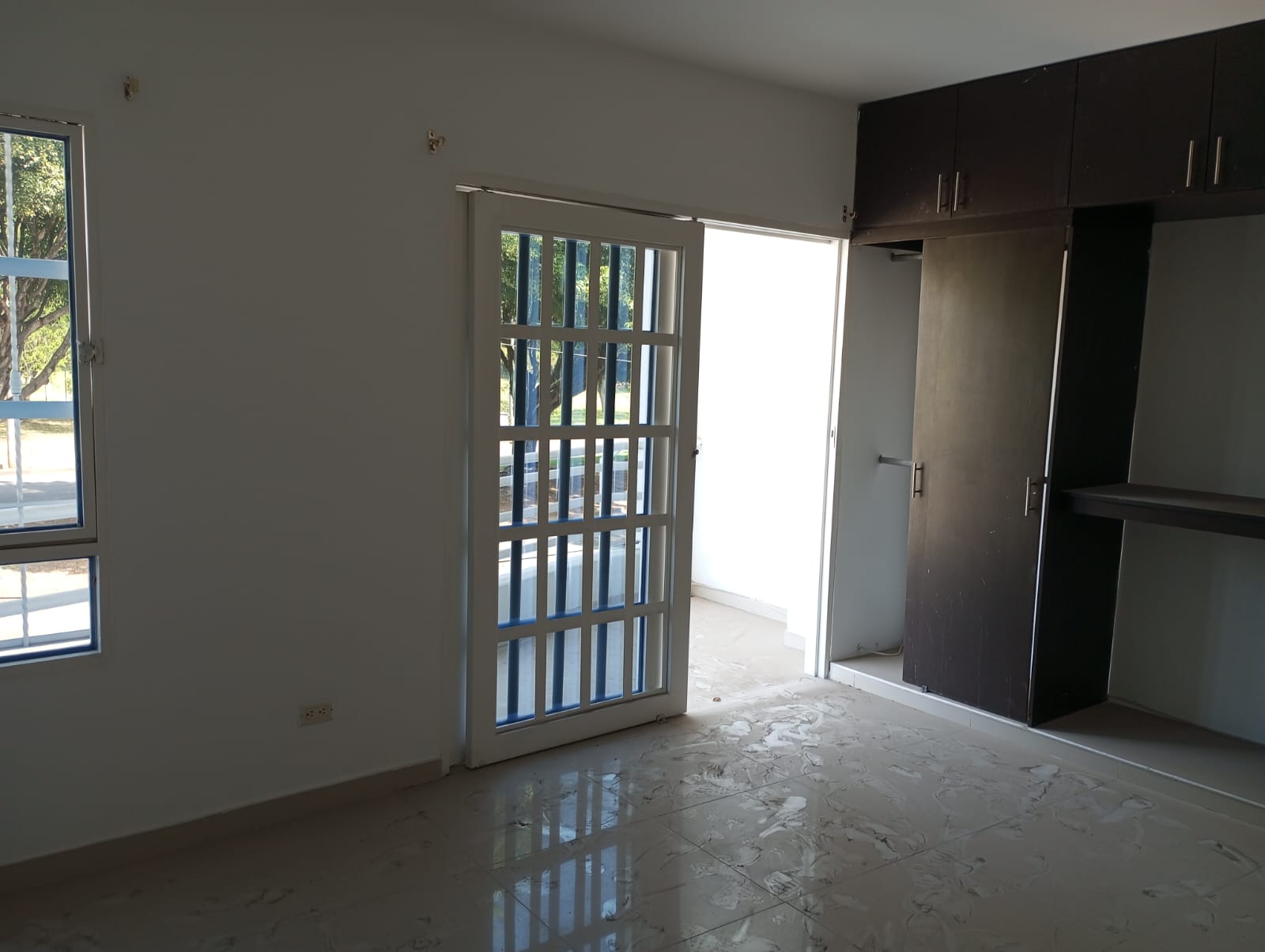 APTO 2 PISO EDIFICIO CANEY