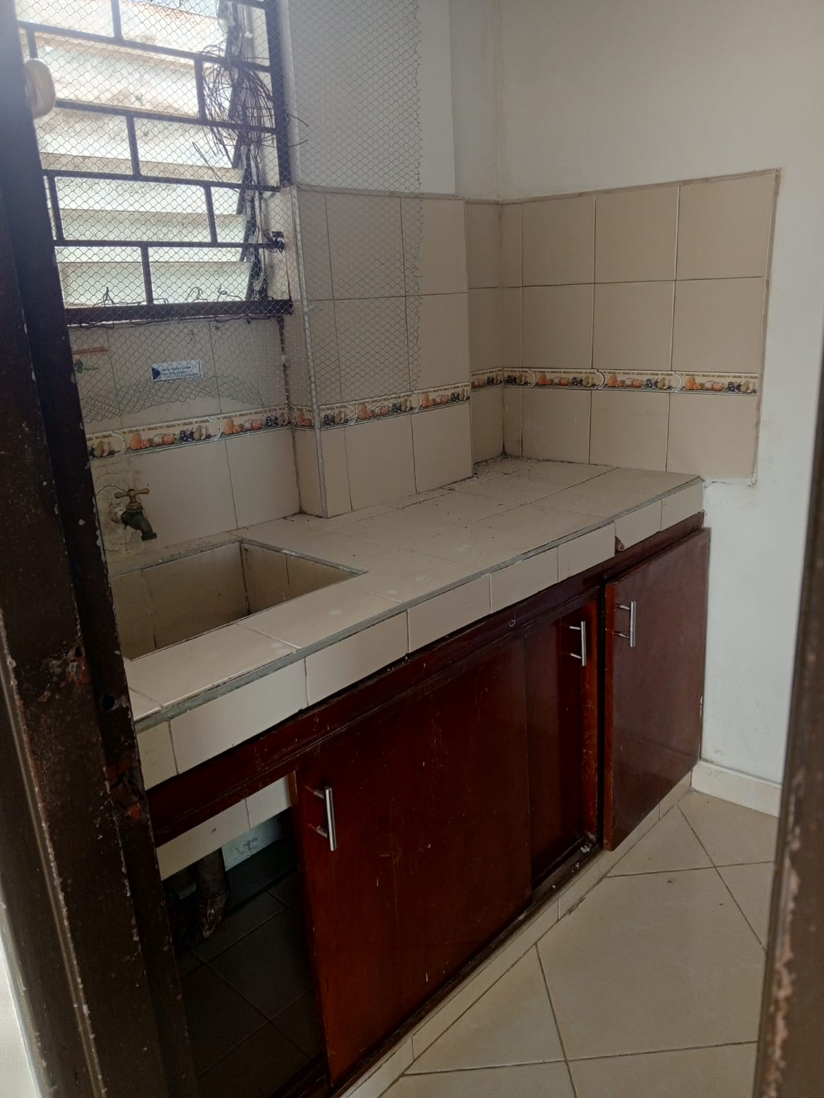 LOCAL COMERCIA EDIFICIO TRINIDAD