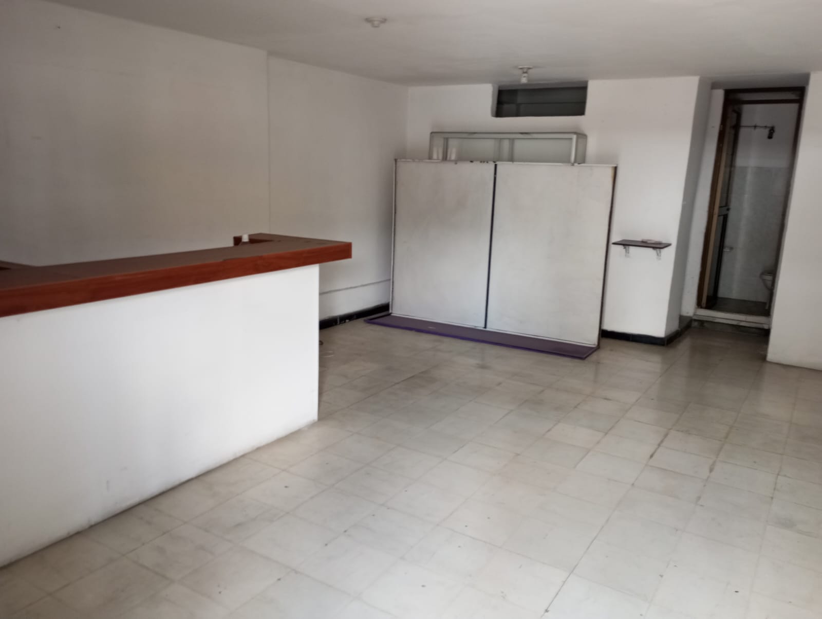 LOCAL COMERCIAL CAMBULOS