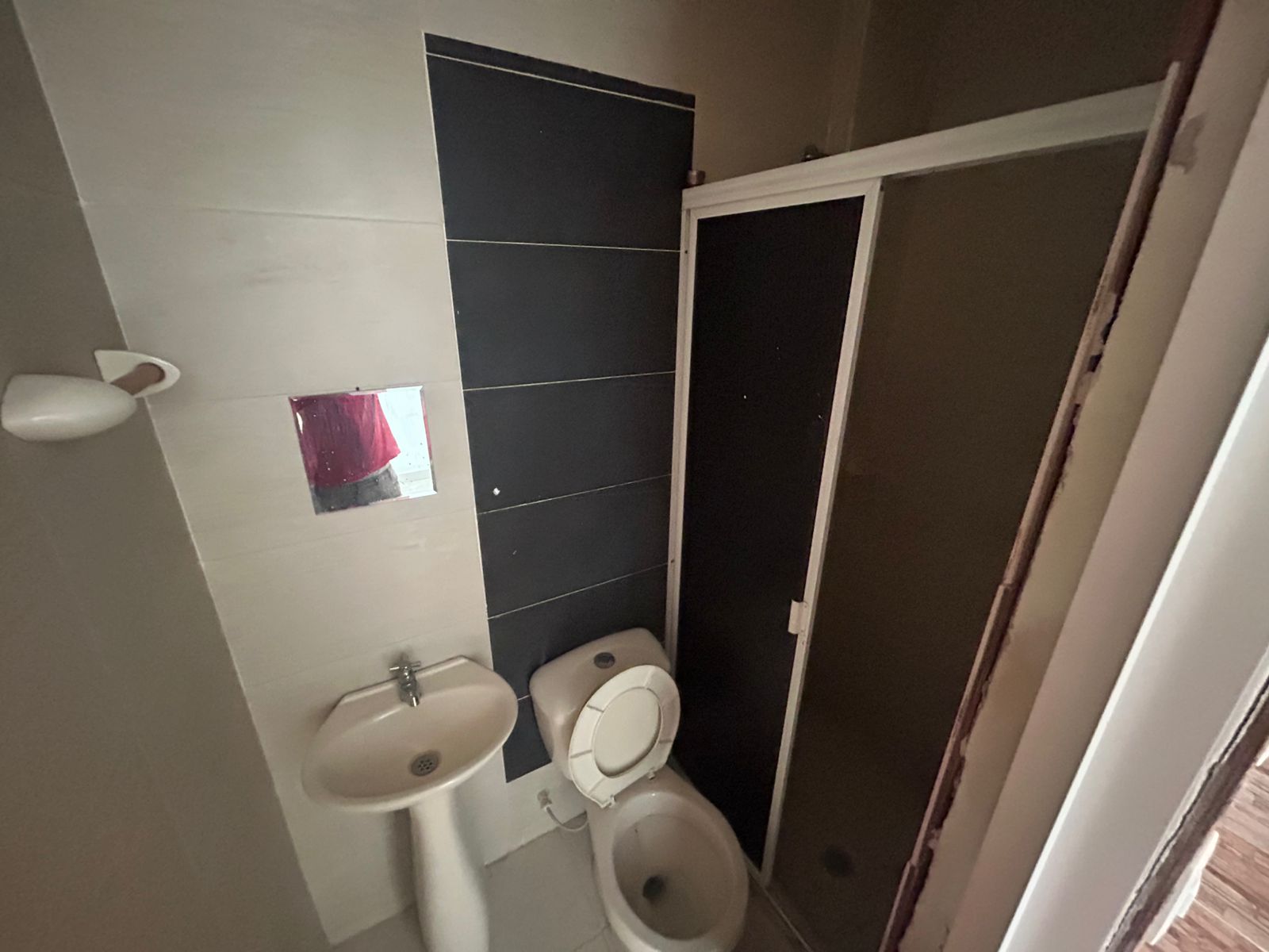 APARTAMENTO CANEY 2DO PISO