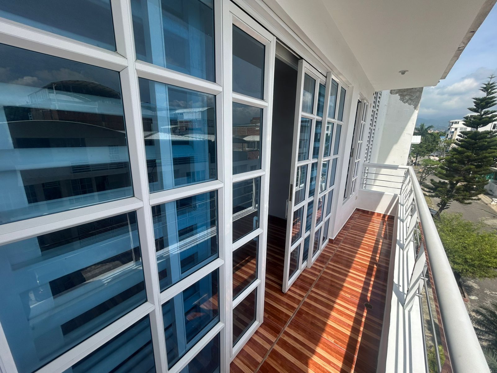 VALLE DEL LILI APTO 301