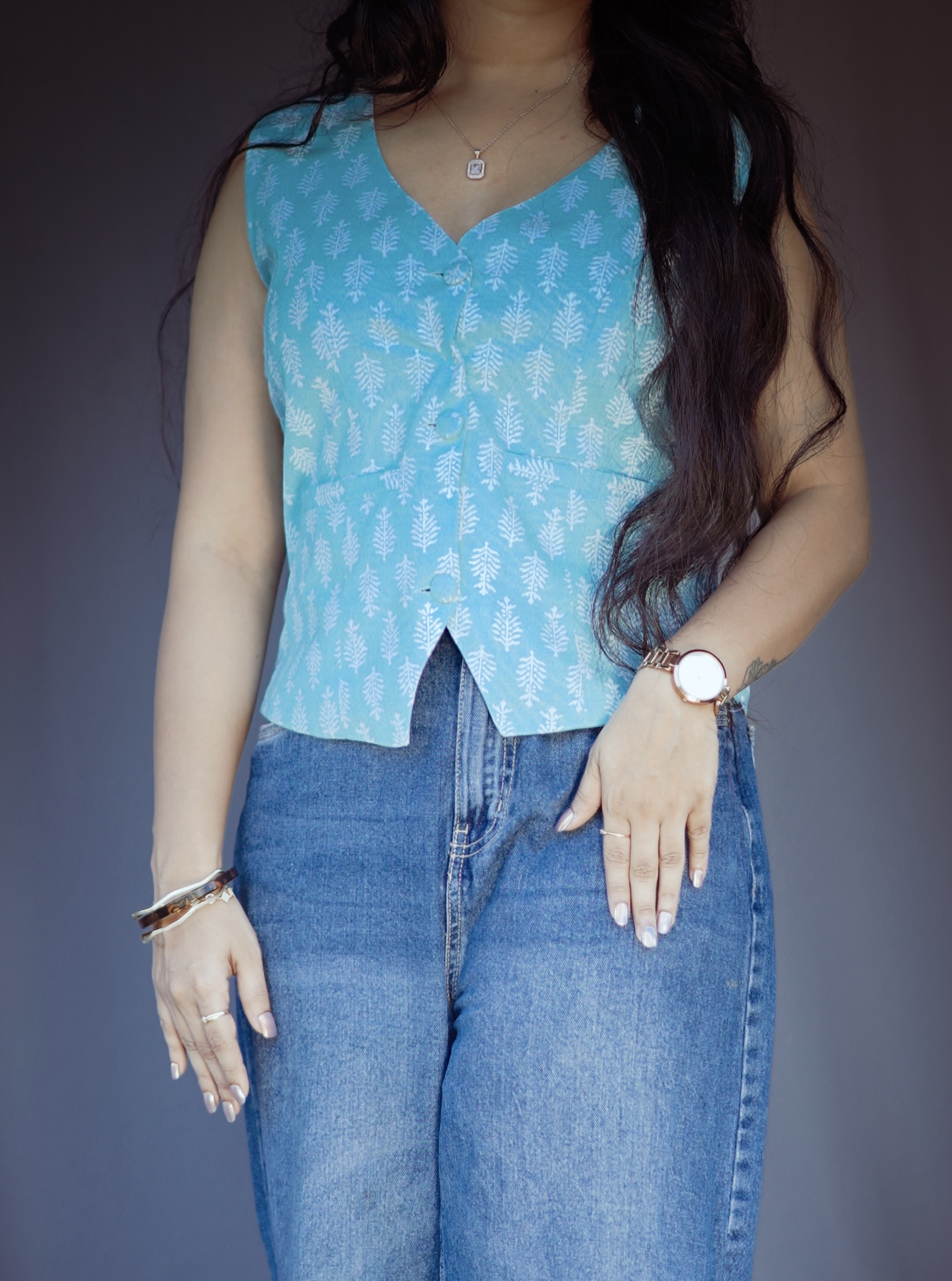 Cotton Vest – The Art of Effortless Layering