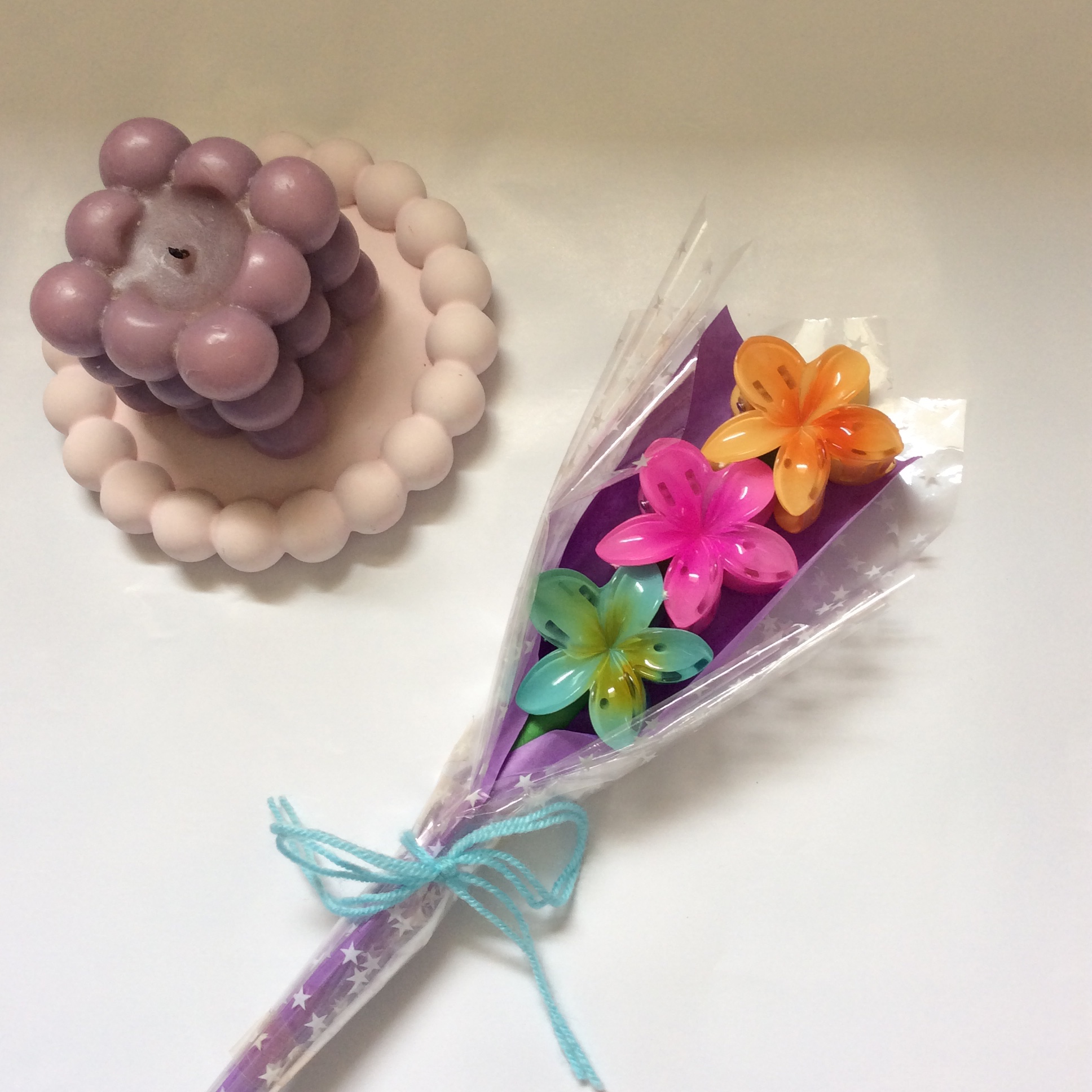 Claw clip flower bouquet (pack of 1 includes 3 small claw clips)
