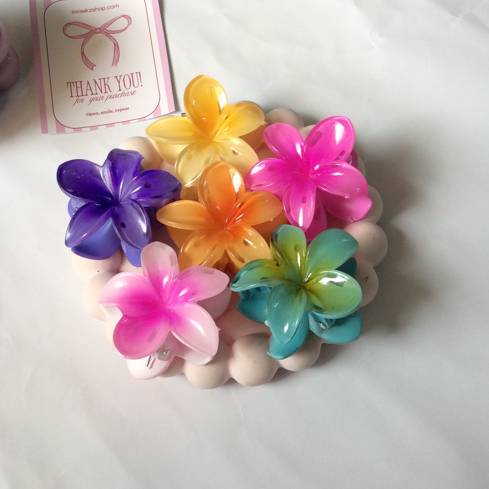 Pack of 3 small flower claw clip