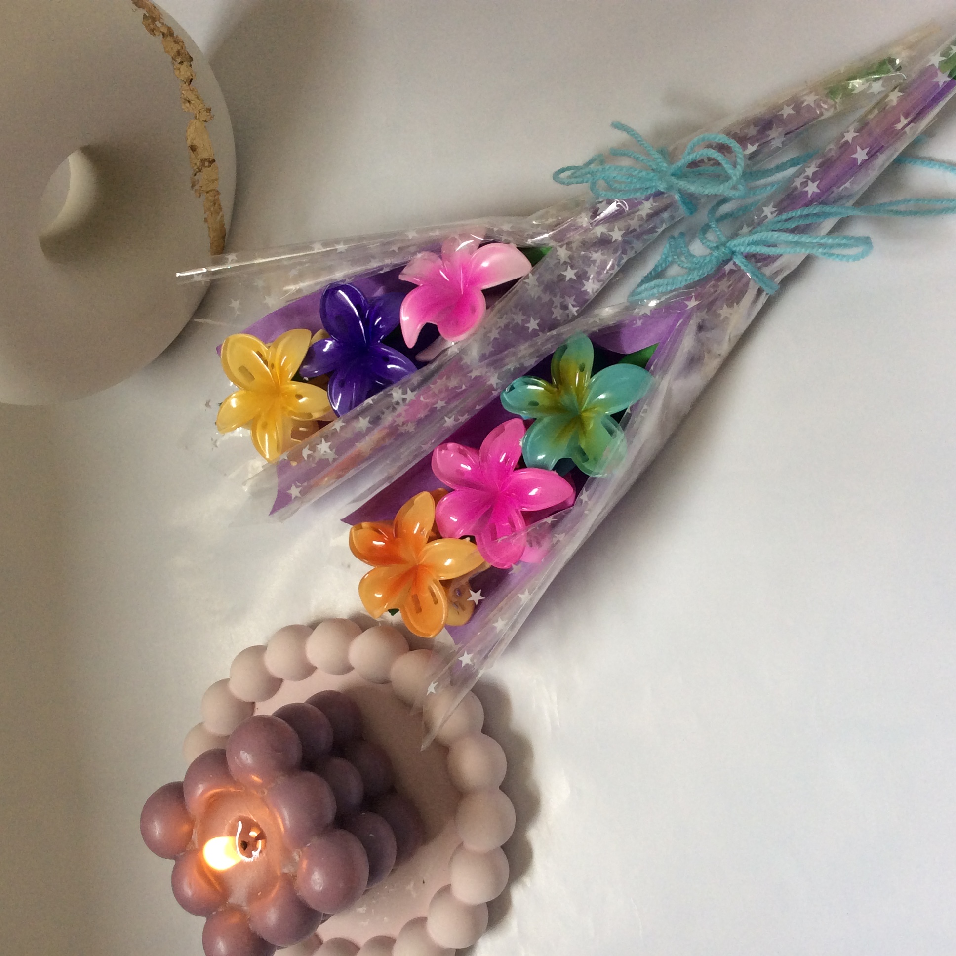 Claw clip flower bouquet (pack of 1 includes 3 small claw clips)