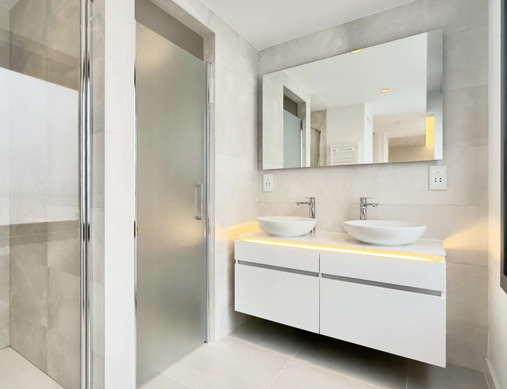 NORTH GORGE Four Bedroom, Three Bathroom