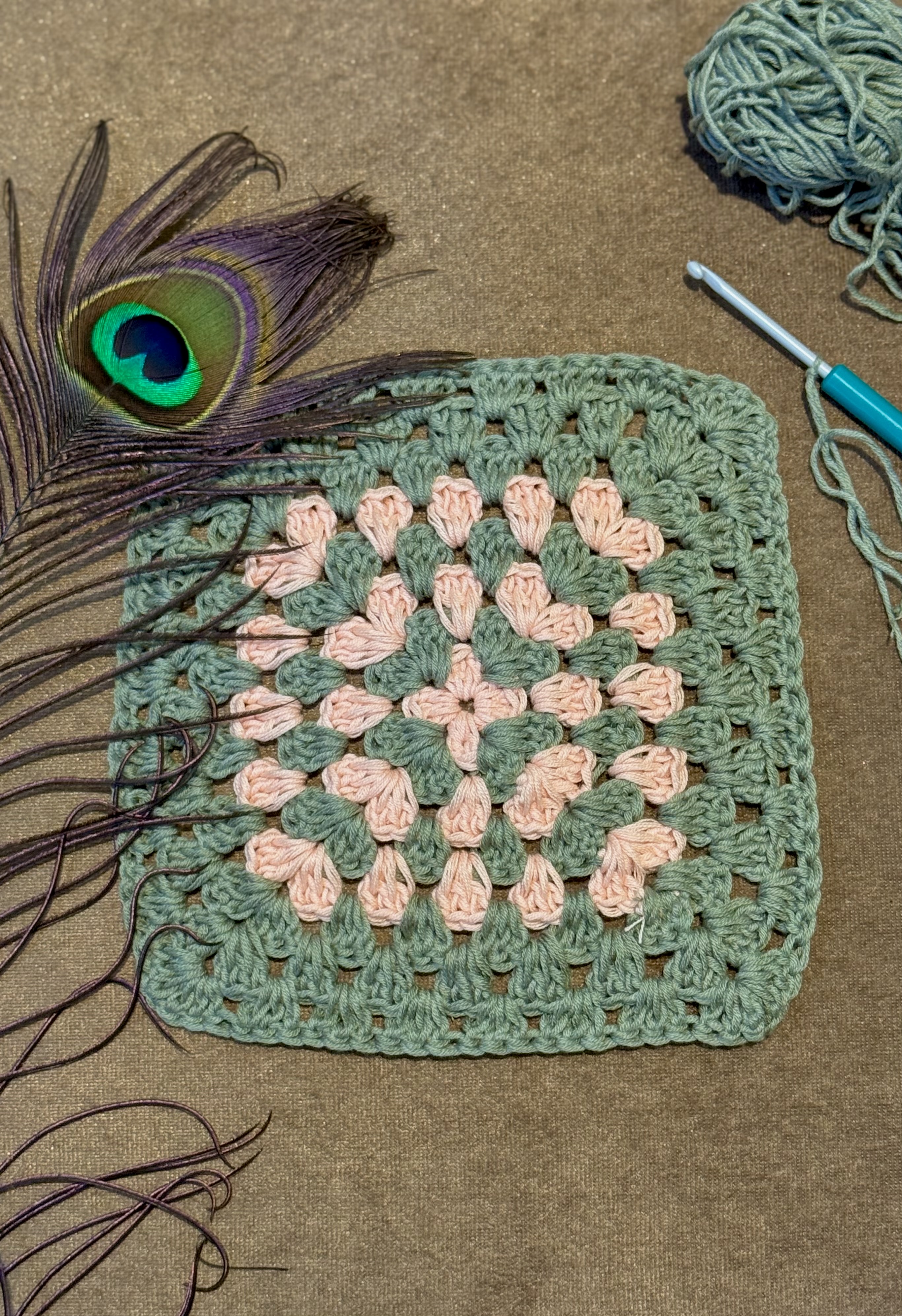 Green Crochet Mat with pink design