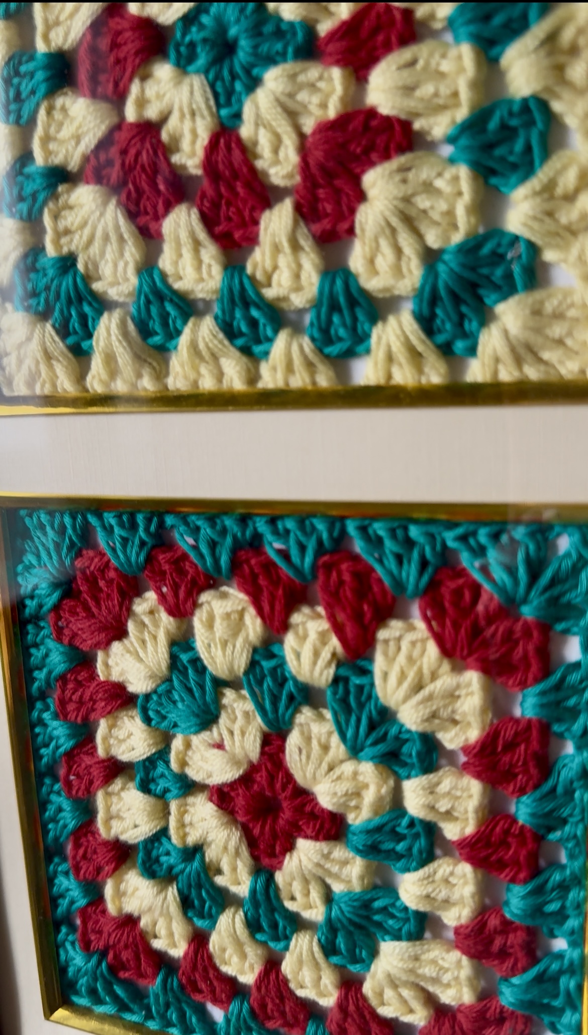 Threaded Harmony - Trio Bloom Frame 🌟