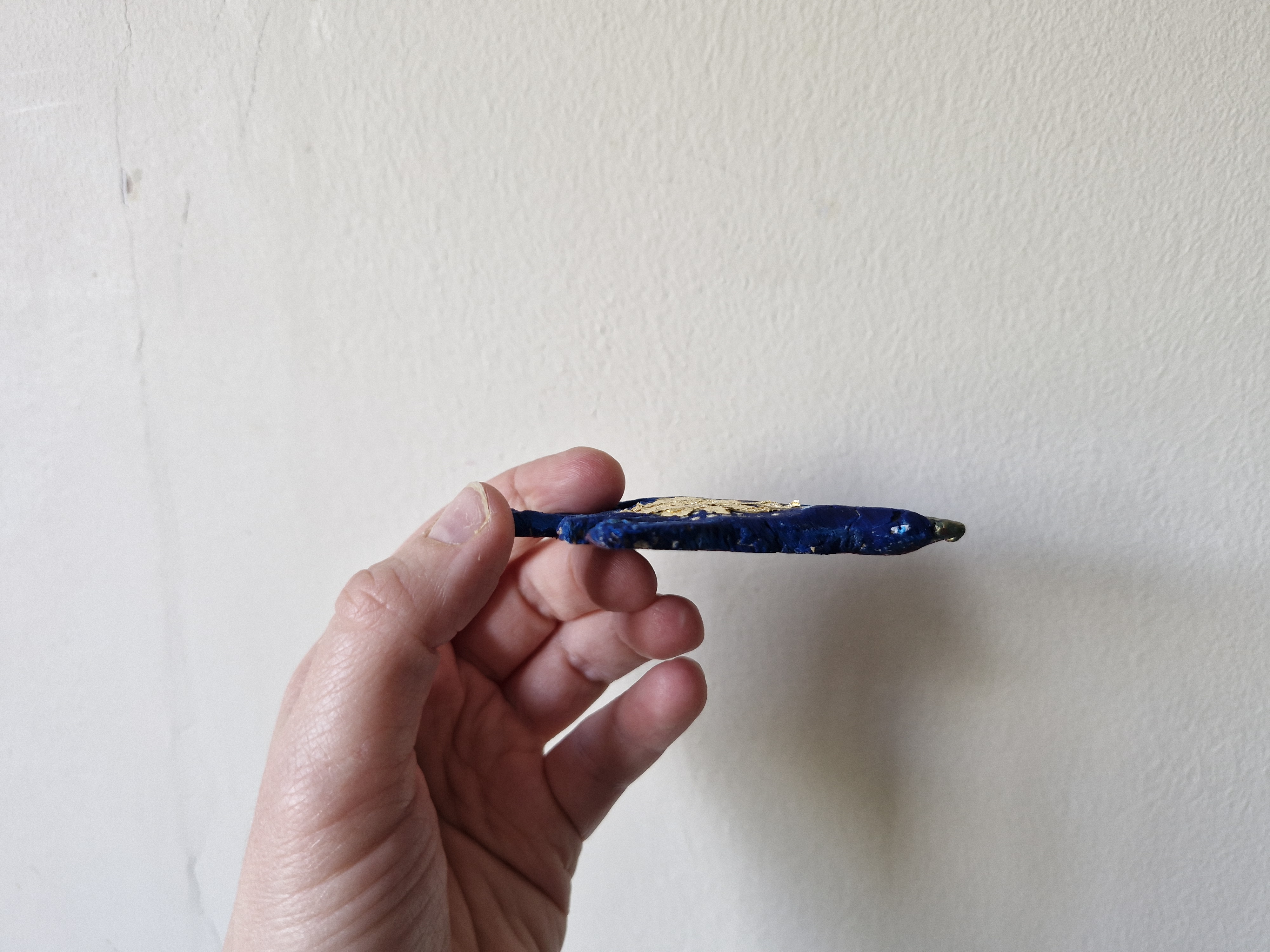 Artisan Clay Flat Blue Golden Bird