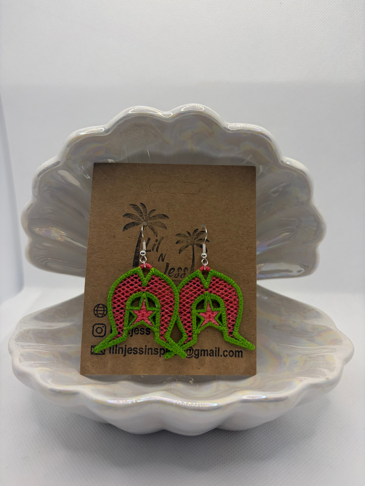 Torres Strait Island Dhoeri Earring - pink headdress and star with light green outline