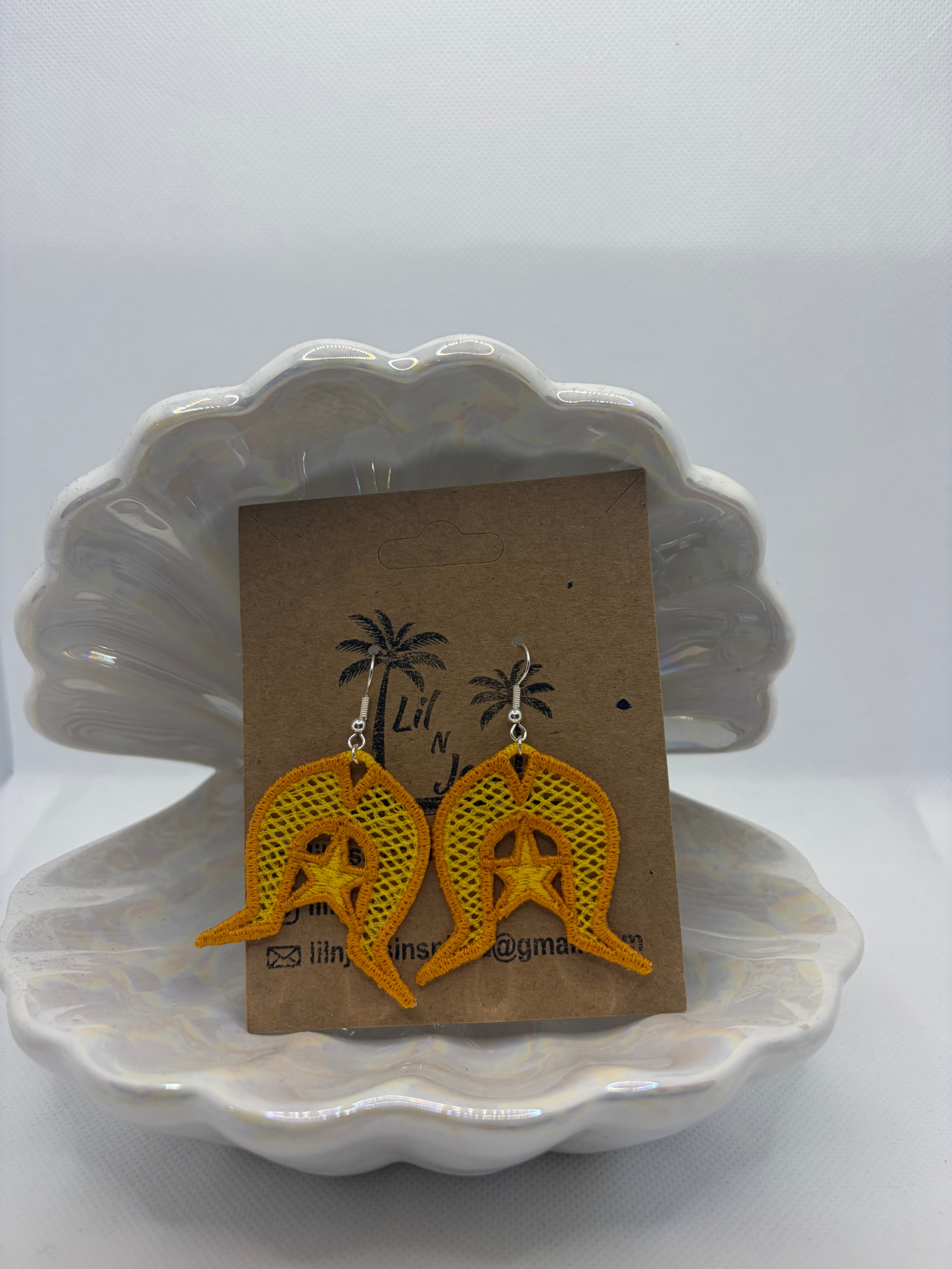 Torres Strait Island Dhoeri Earring - sunflower yellow headdress and star with gold outline