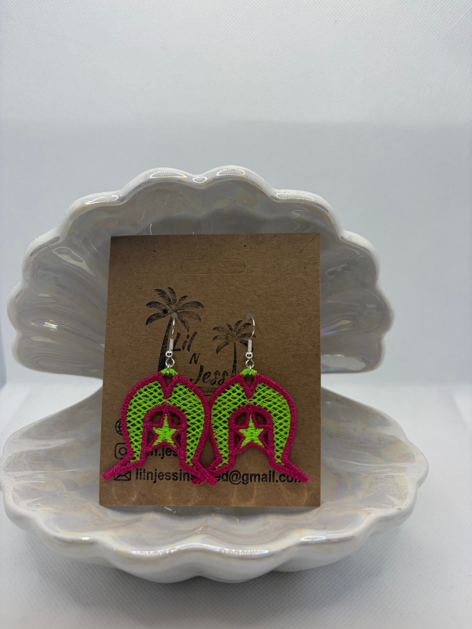 Torres Strait Island Dhoeri Earring - neon green headdress and star with dark pink outline
