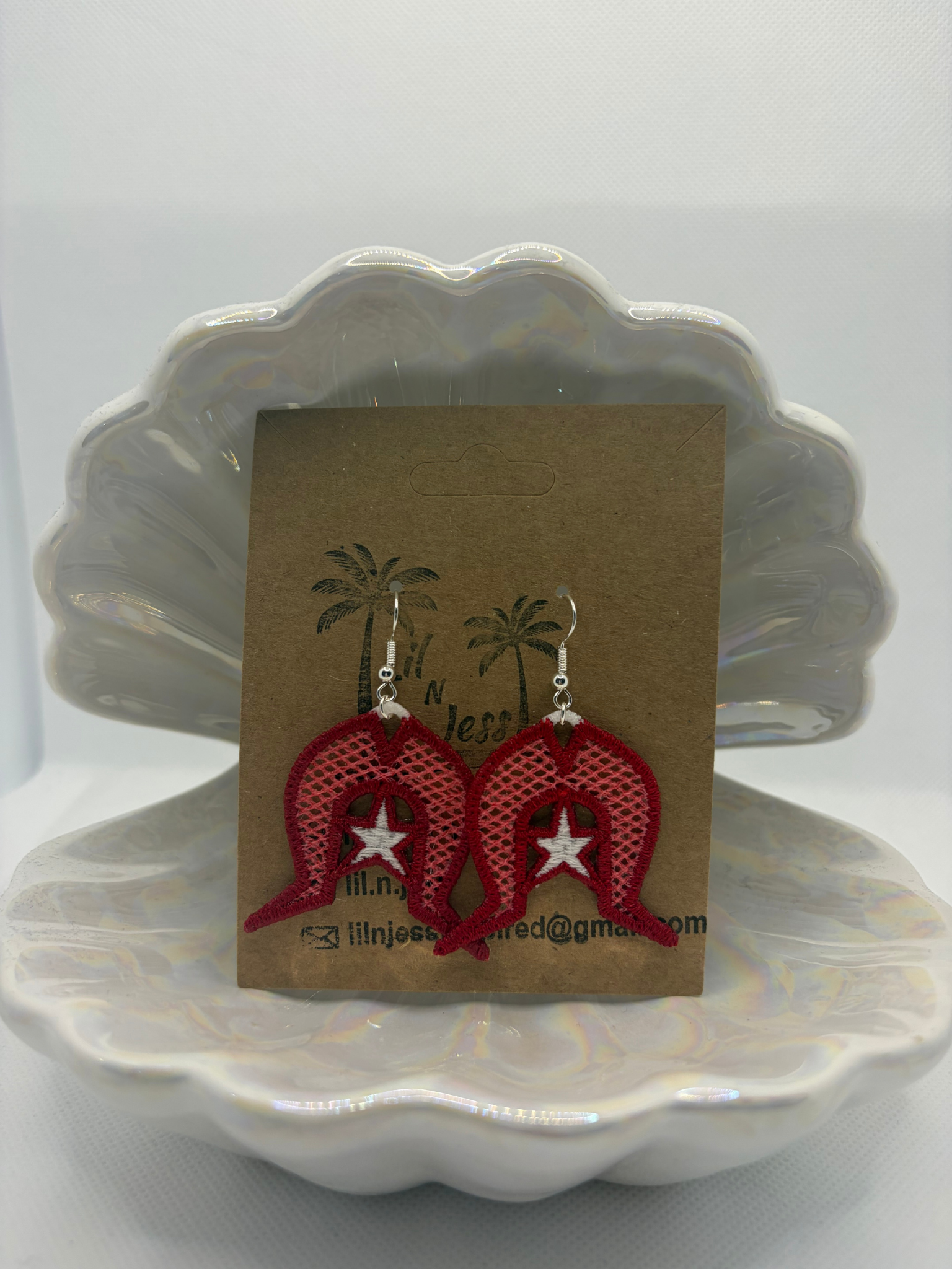 Torres Strait Island Dhoeri Earring - pink headdress, white star with red outline
