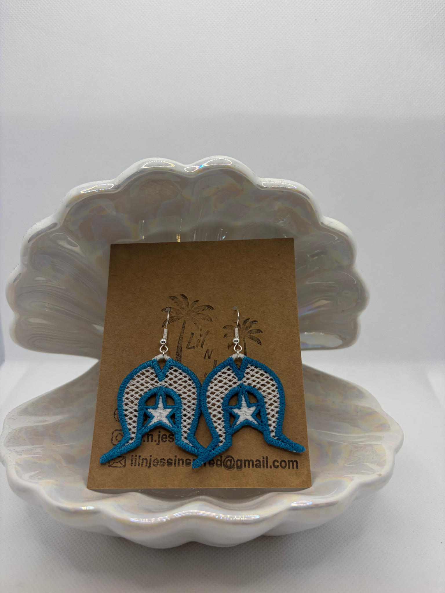 Torres Strait Island Dhoeri Earring - white headdress and star with blue outline