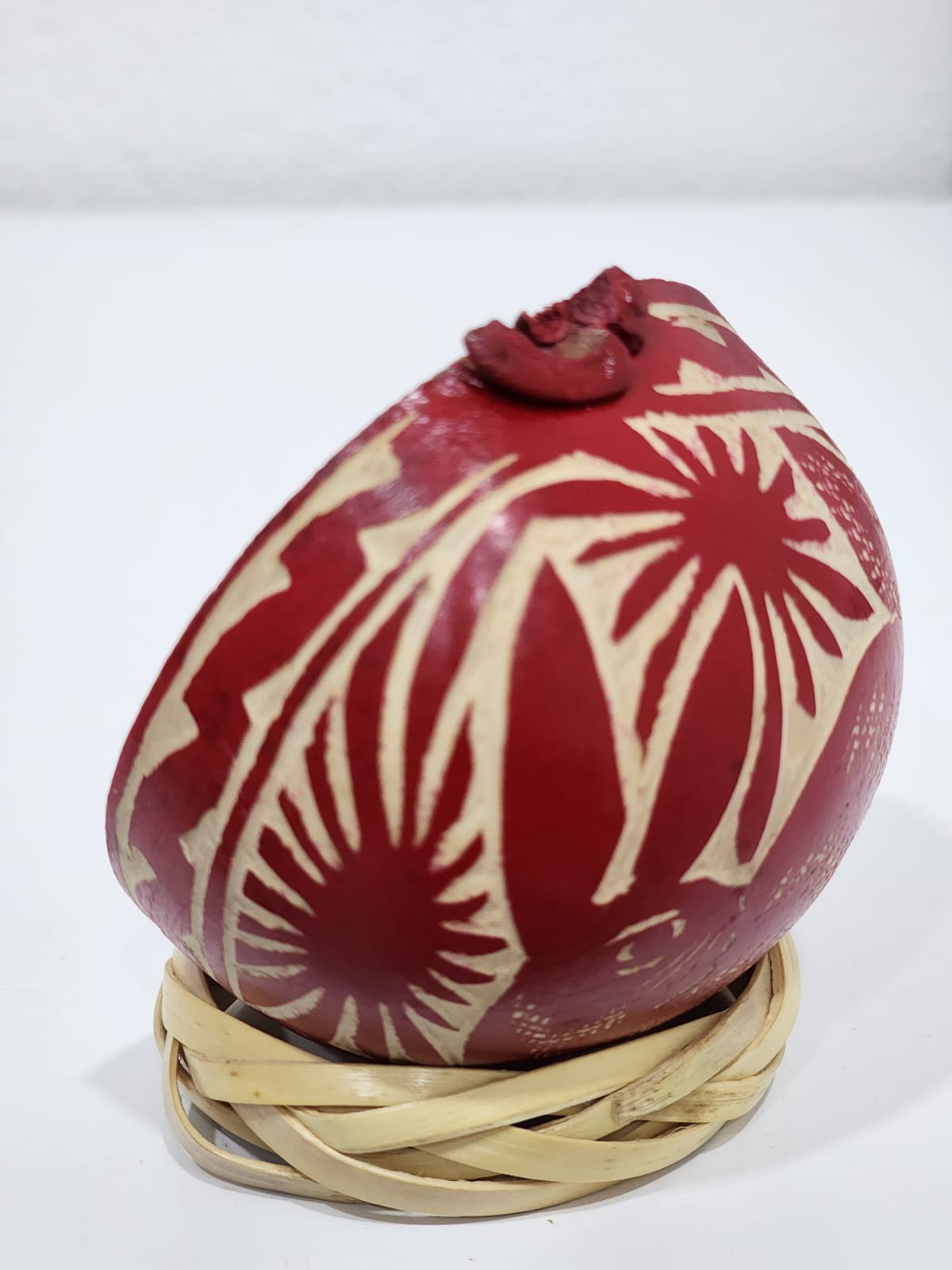 Jícaras Oaxaqueñas labradas por artesanos de Pinotepa