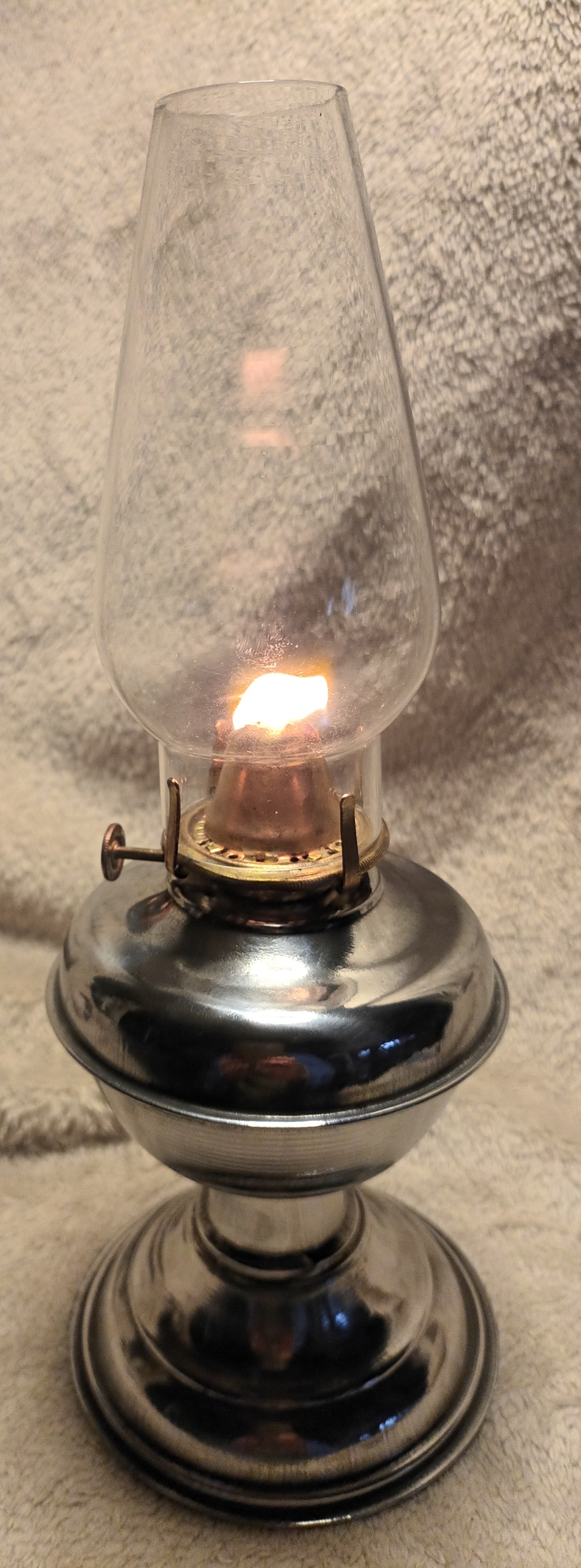 Small Tin Table Oil Lamp