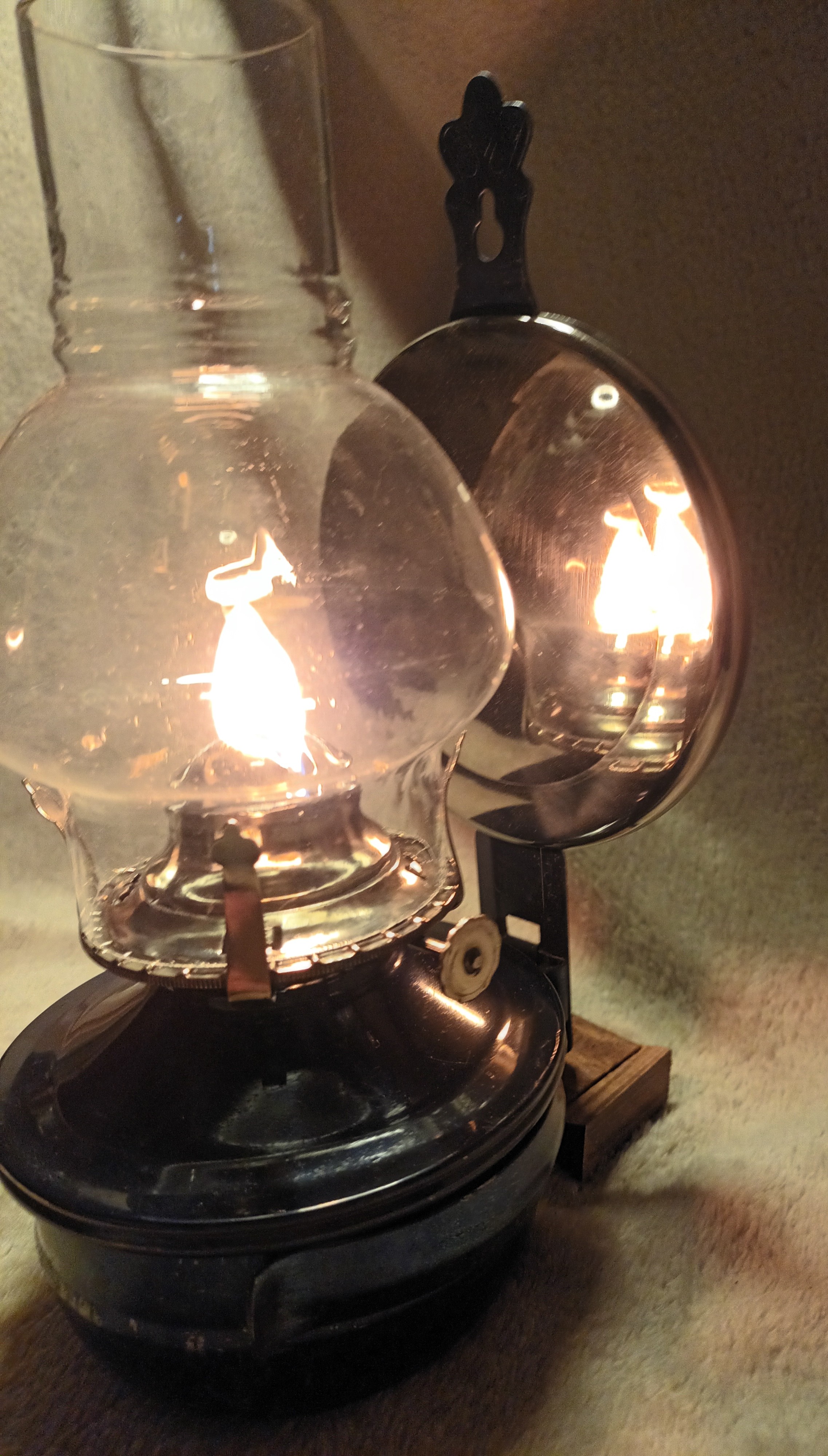Vintage Lamplight Farms Blue Wall Hanging Oil Lamp 1960's