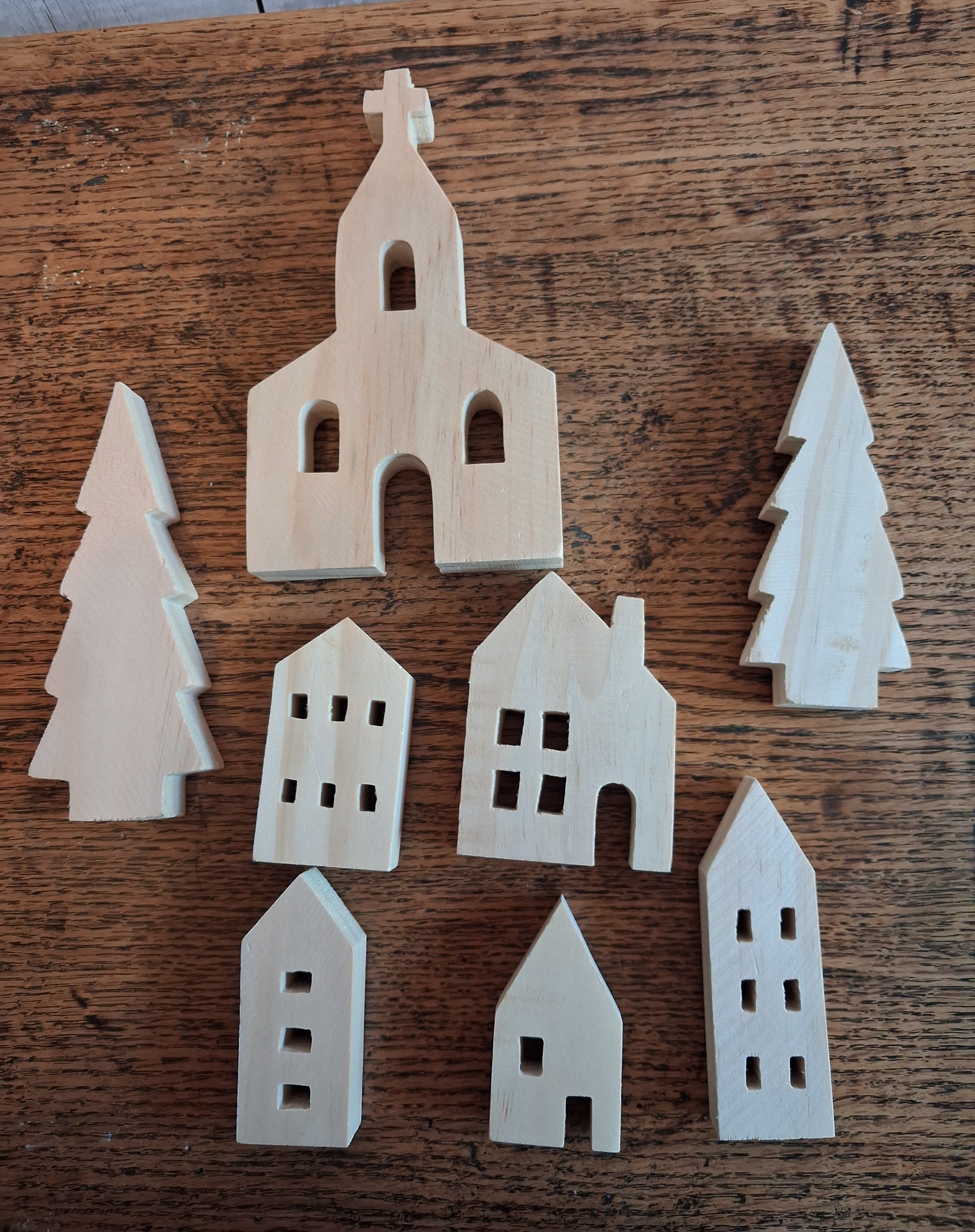 Neutral Wooden House & Tree Set, 17.5cm