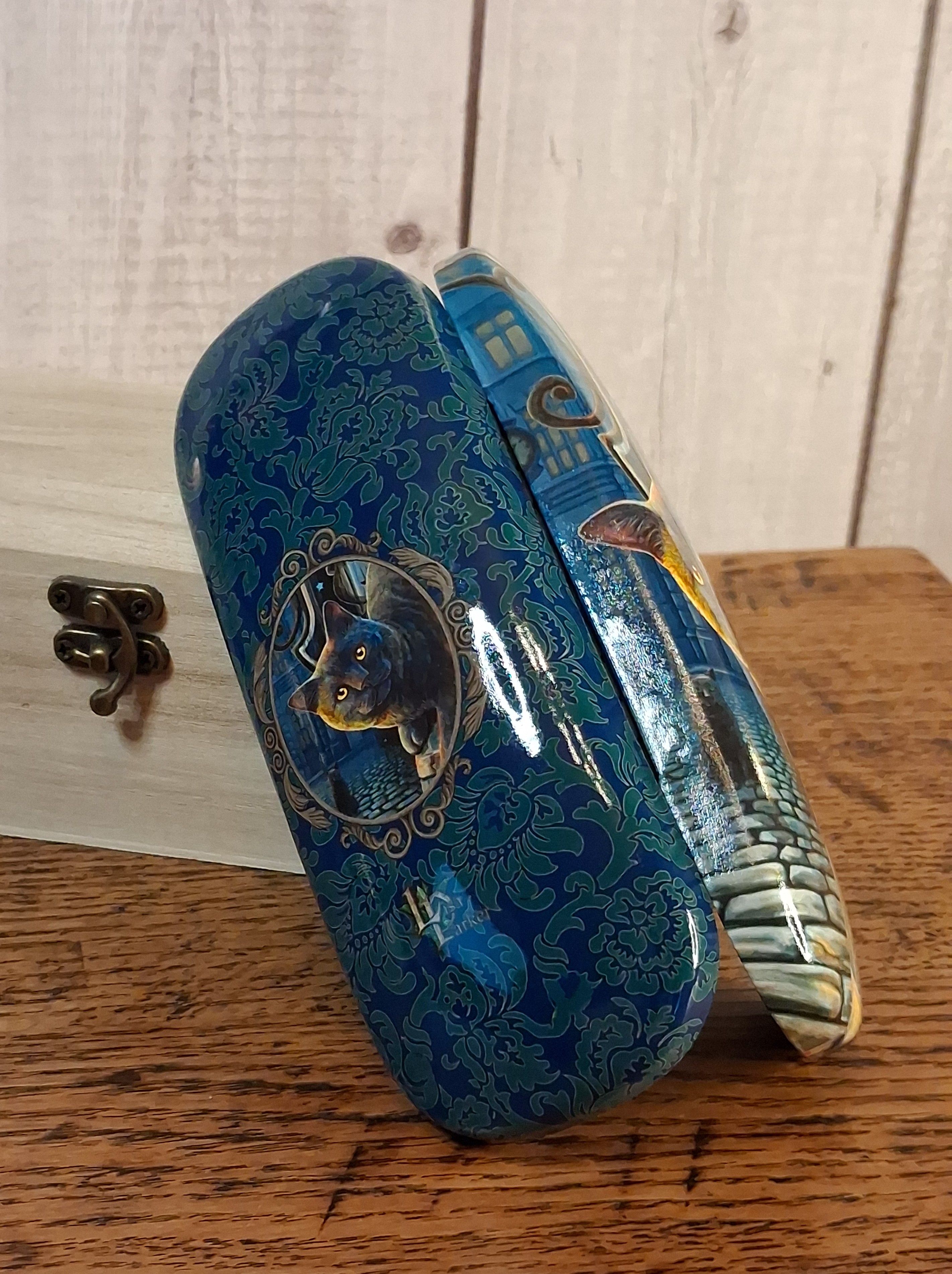 The Rusty Cauldron Glasses Case by Lisa parker