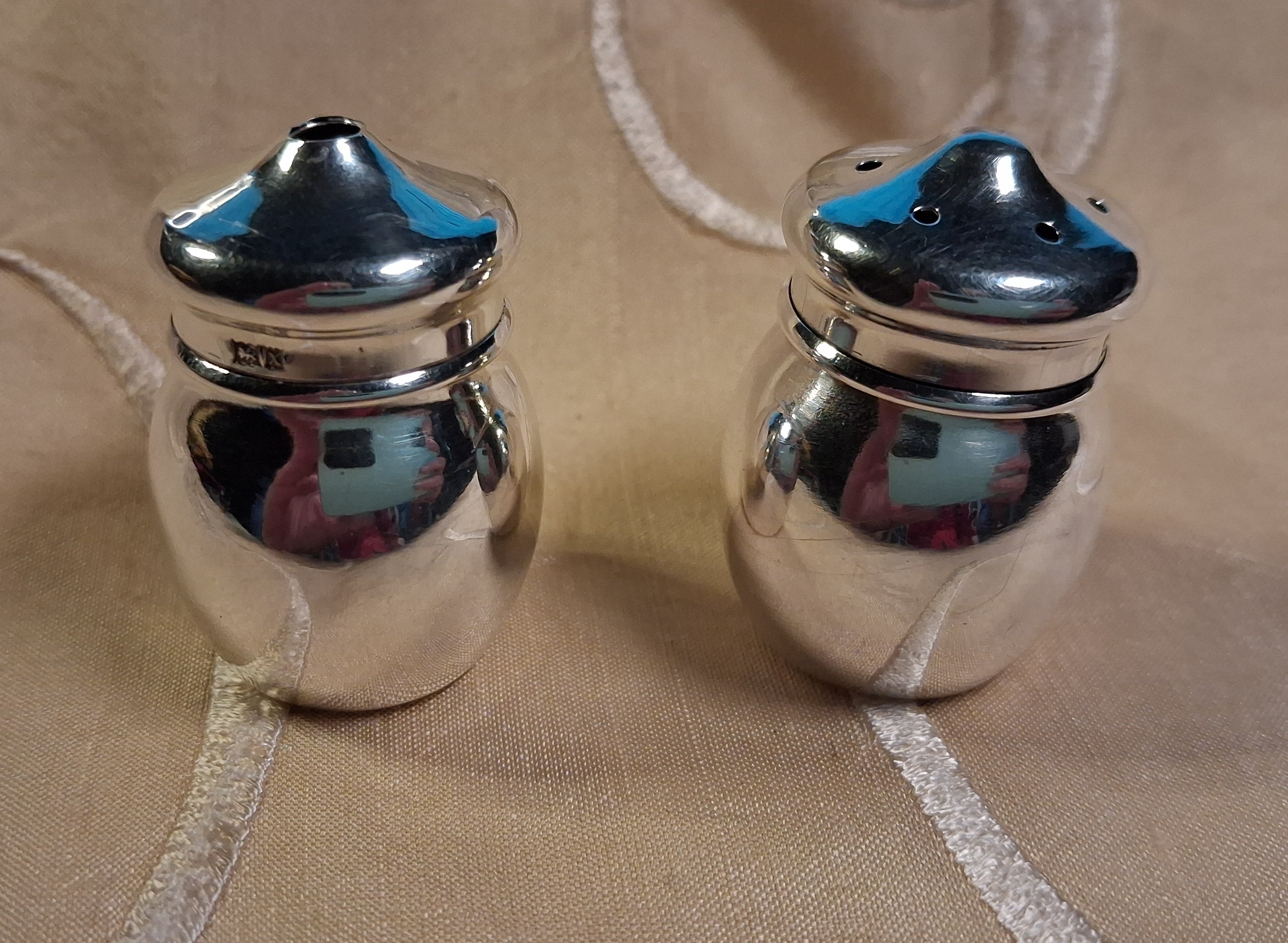 Vintage Silver pepperettes E Edomonds 1972