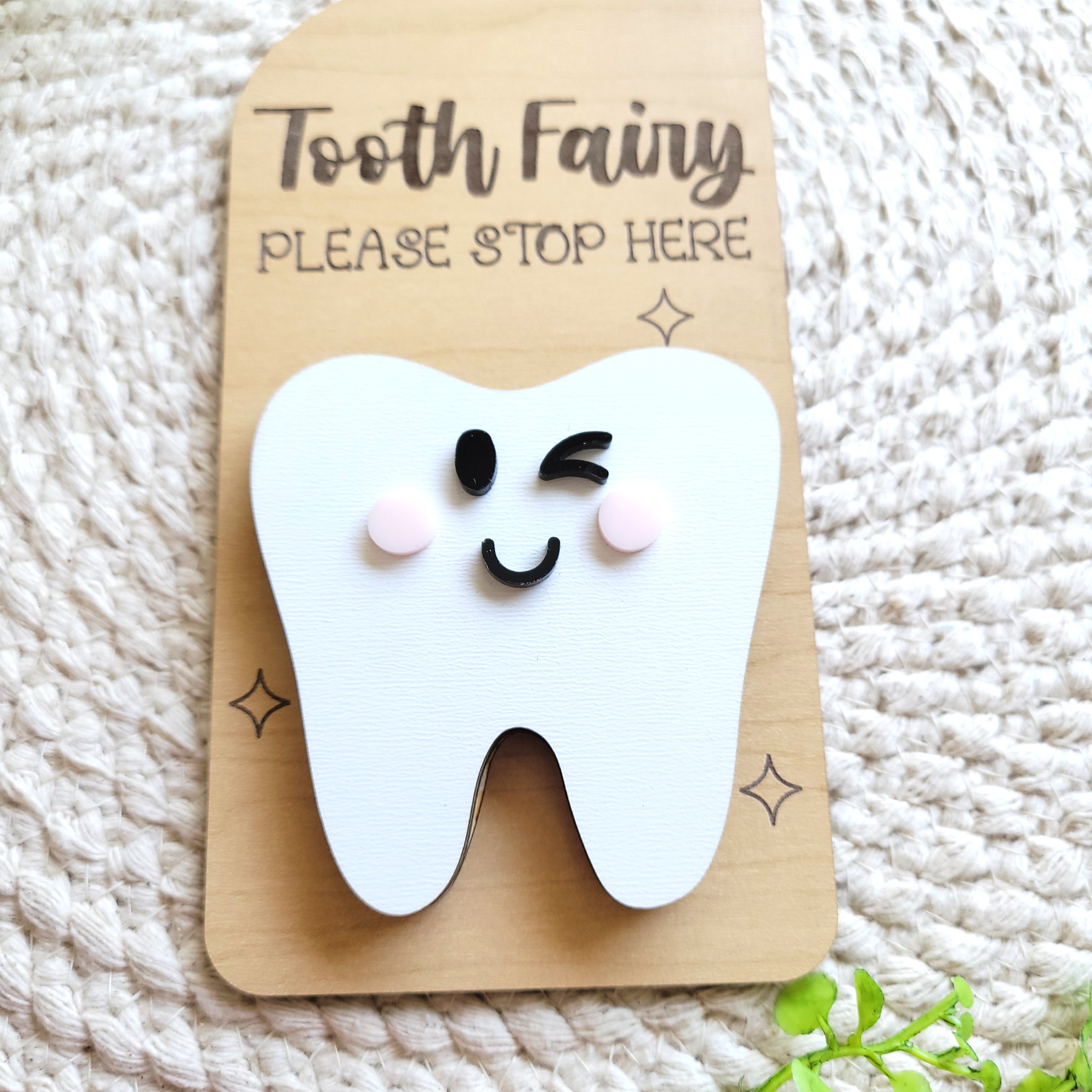 Winking Tooth Fairy Door Hanger
