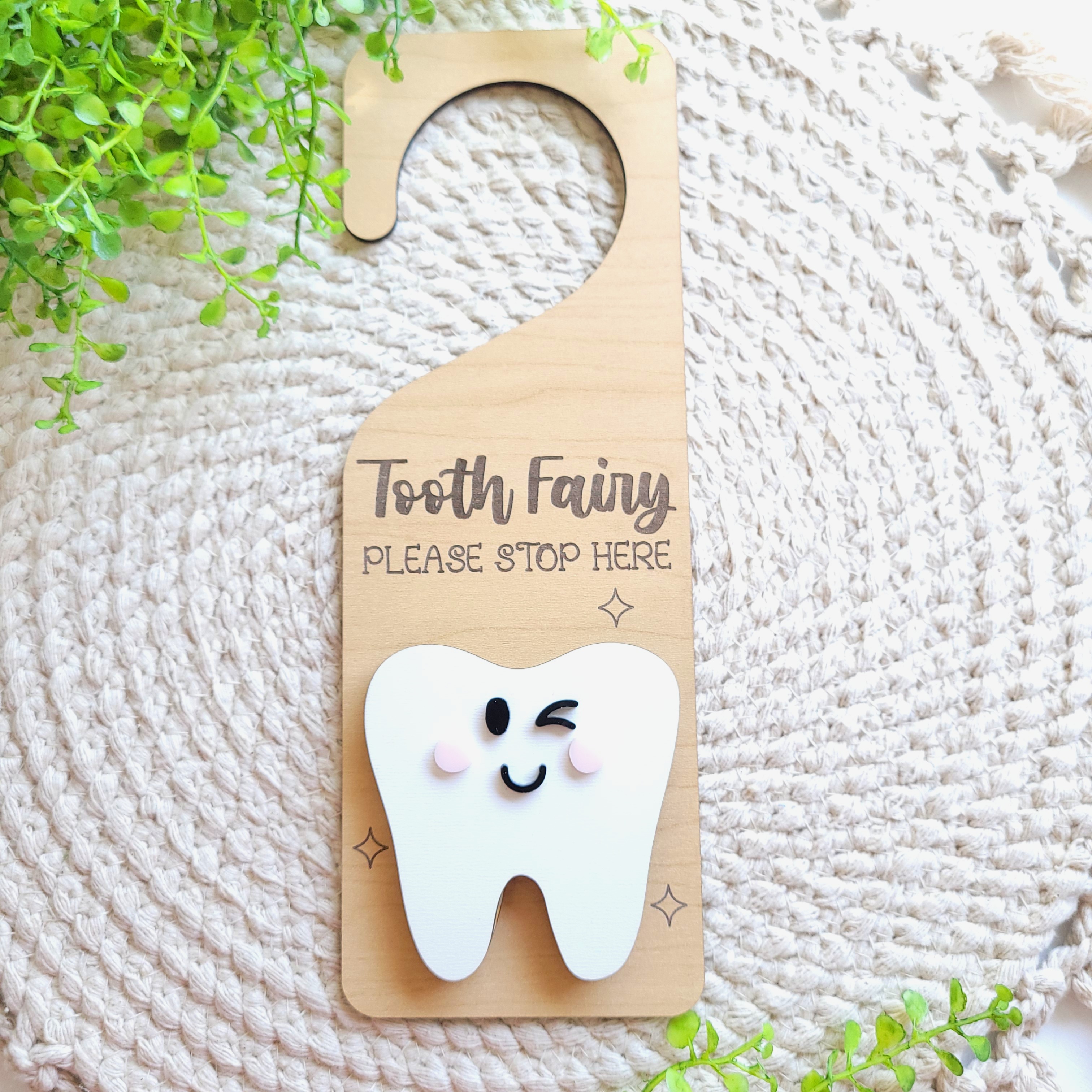 Winking Tooth Fairy Door Hanger