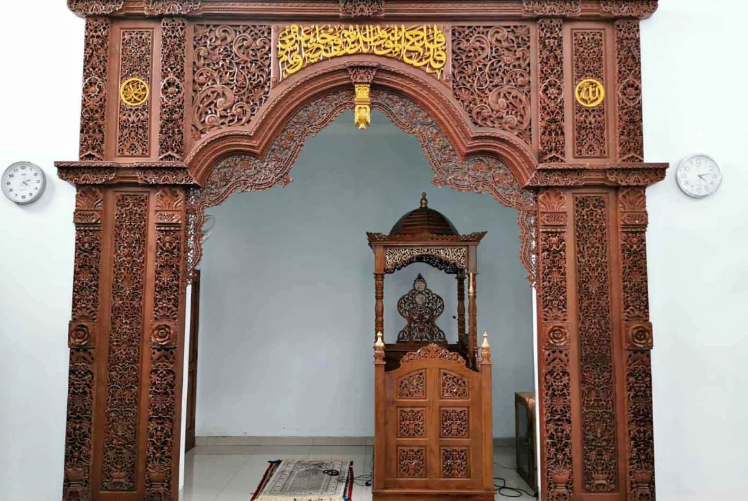 Gebyok Mihrob Masjid