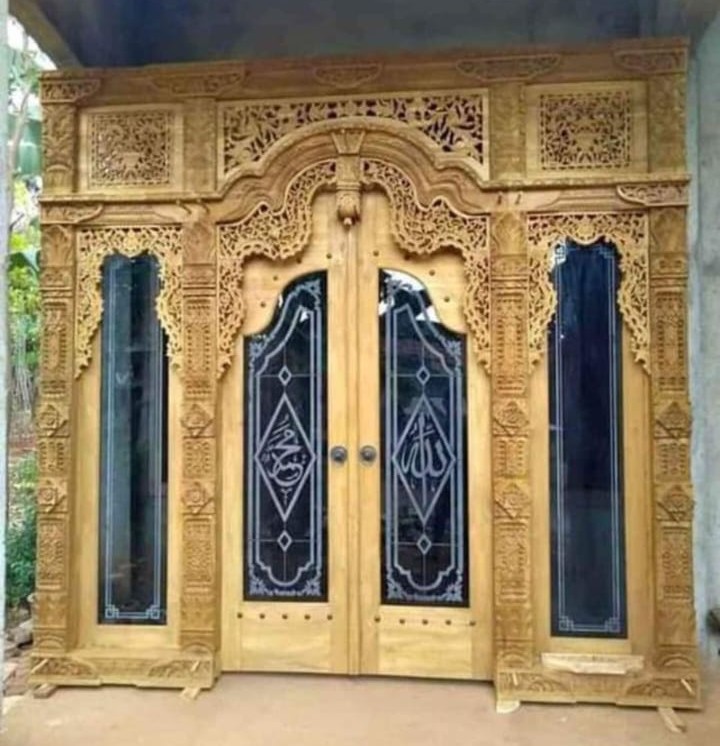 Pintu Kayu Ukir