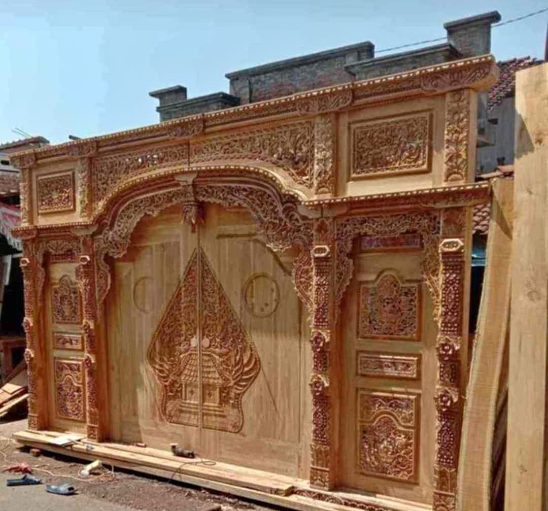 Pintu Gebyok Kayu Jati