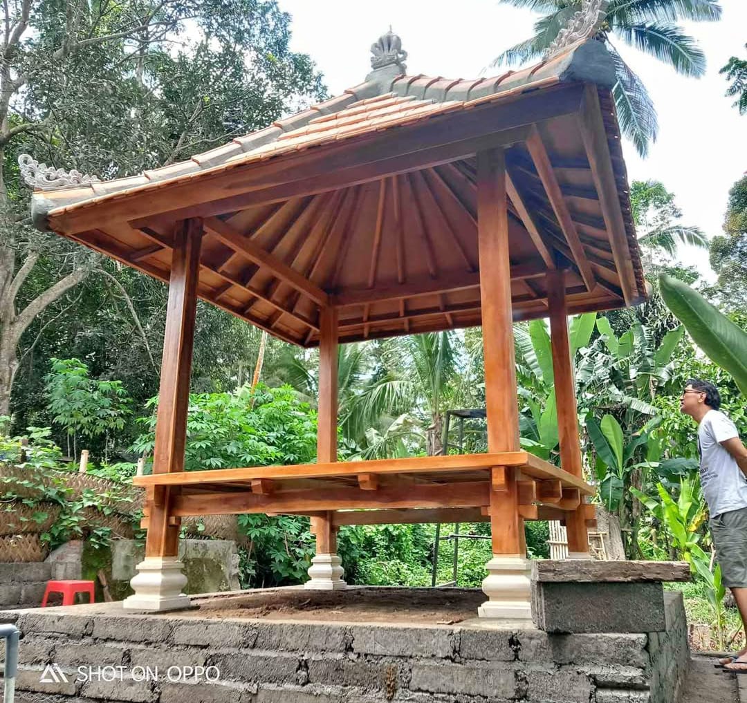 Gazebo Kayu Bali