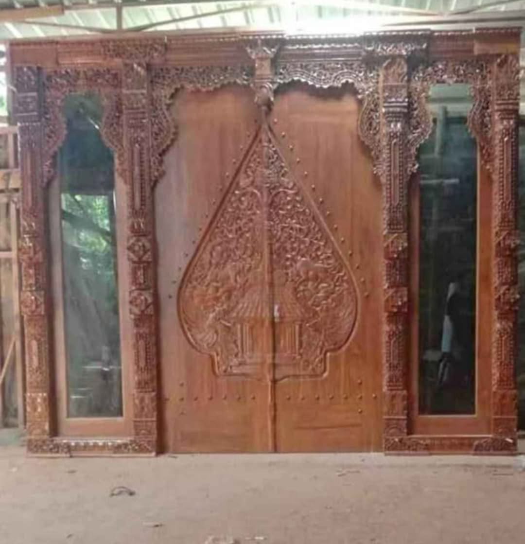 Pintu Gebyok Ukir Jati minimalis