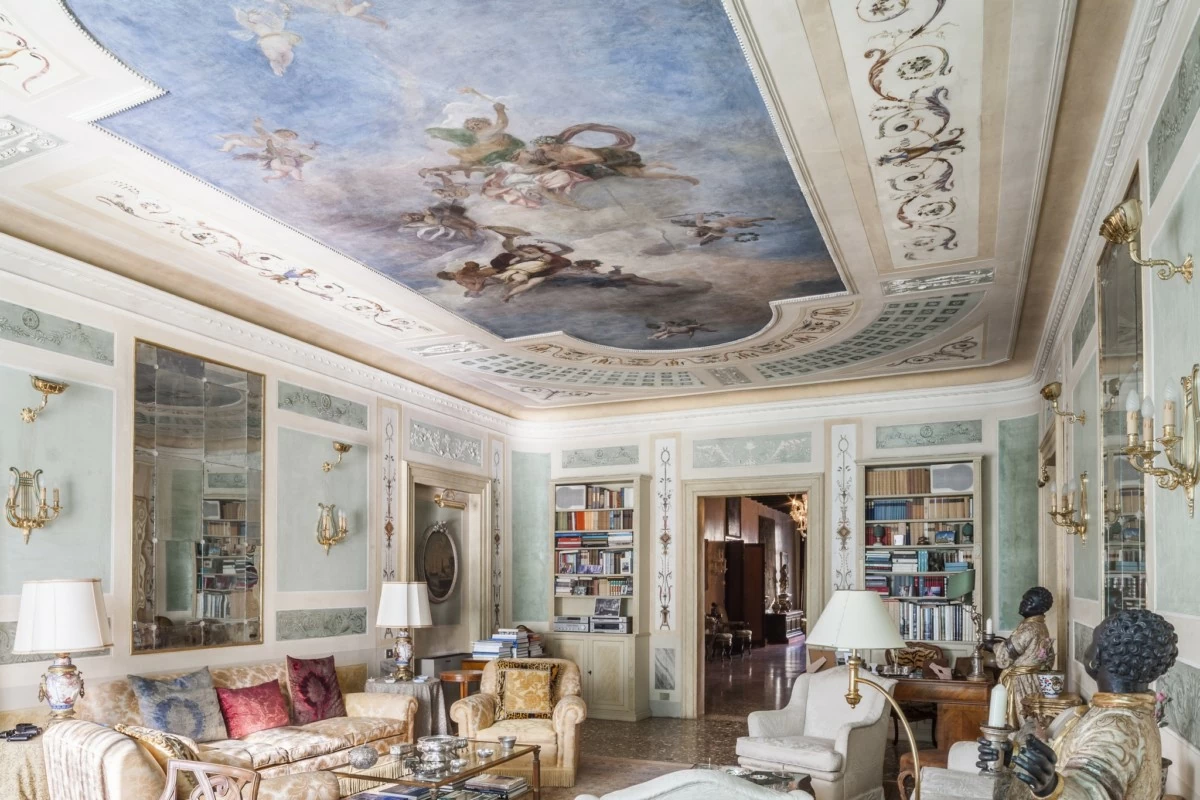 a very special Venetian Residence