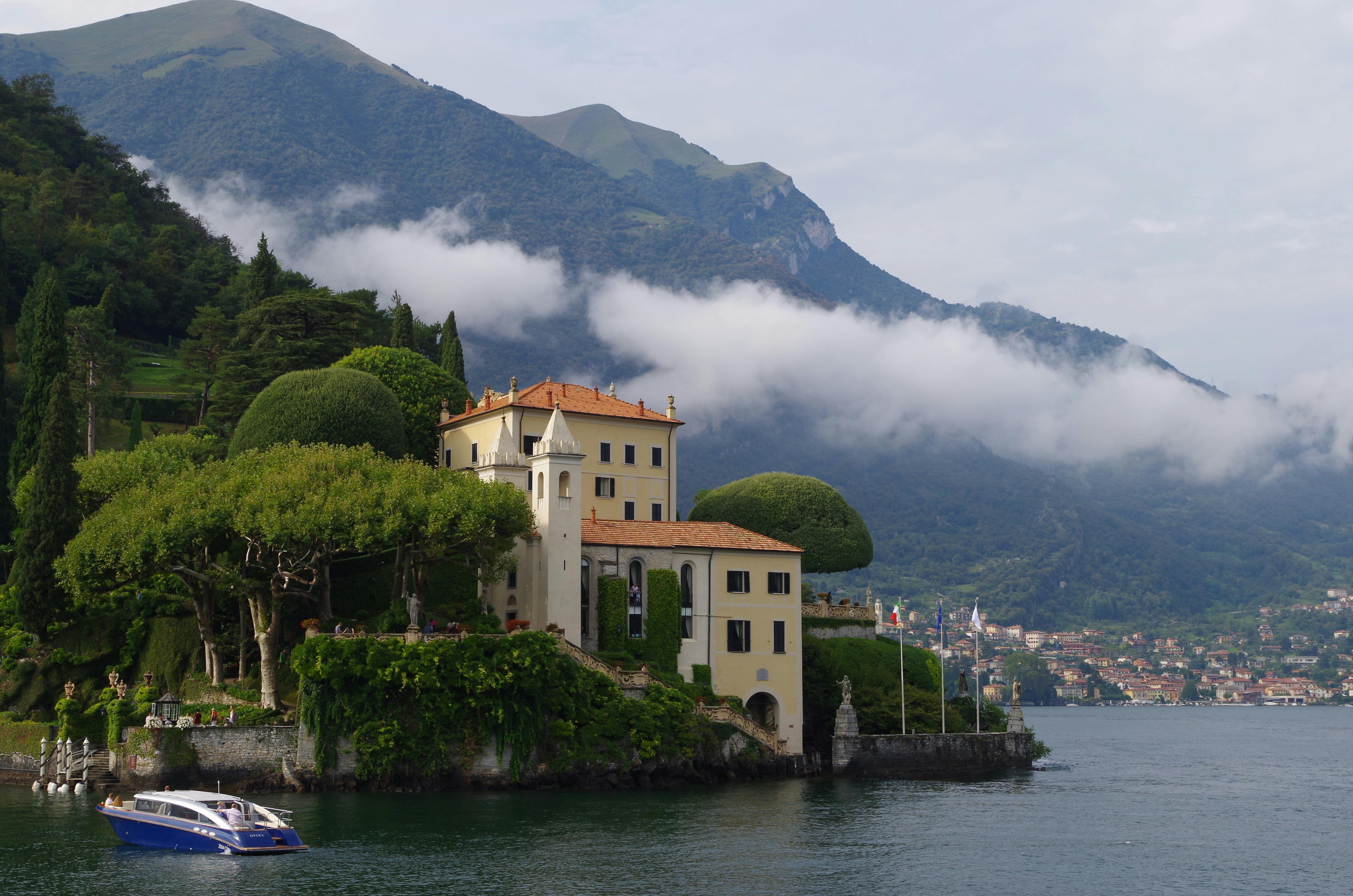 breakfast at the magnificent Villa del Balbianello