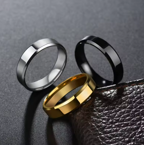 Stylish Band Rings Set