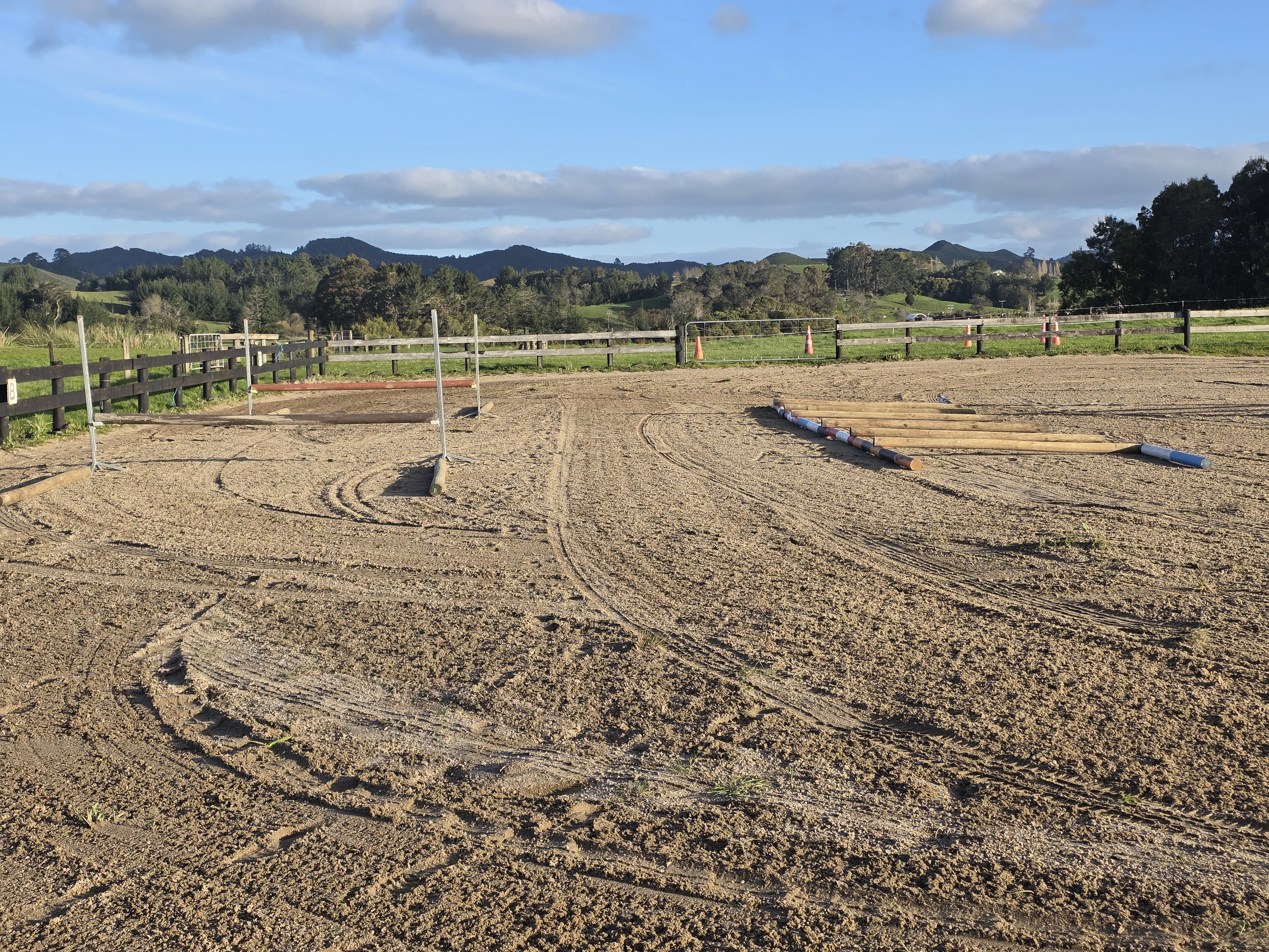 Grounds Booking - Two horses per 2 hours - shared use
