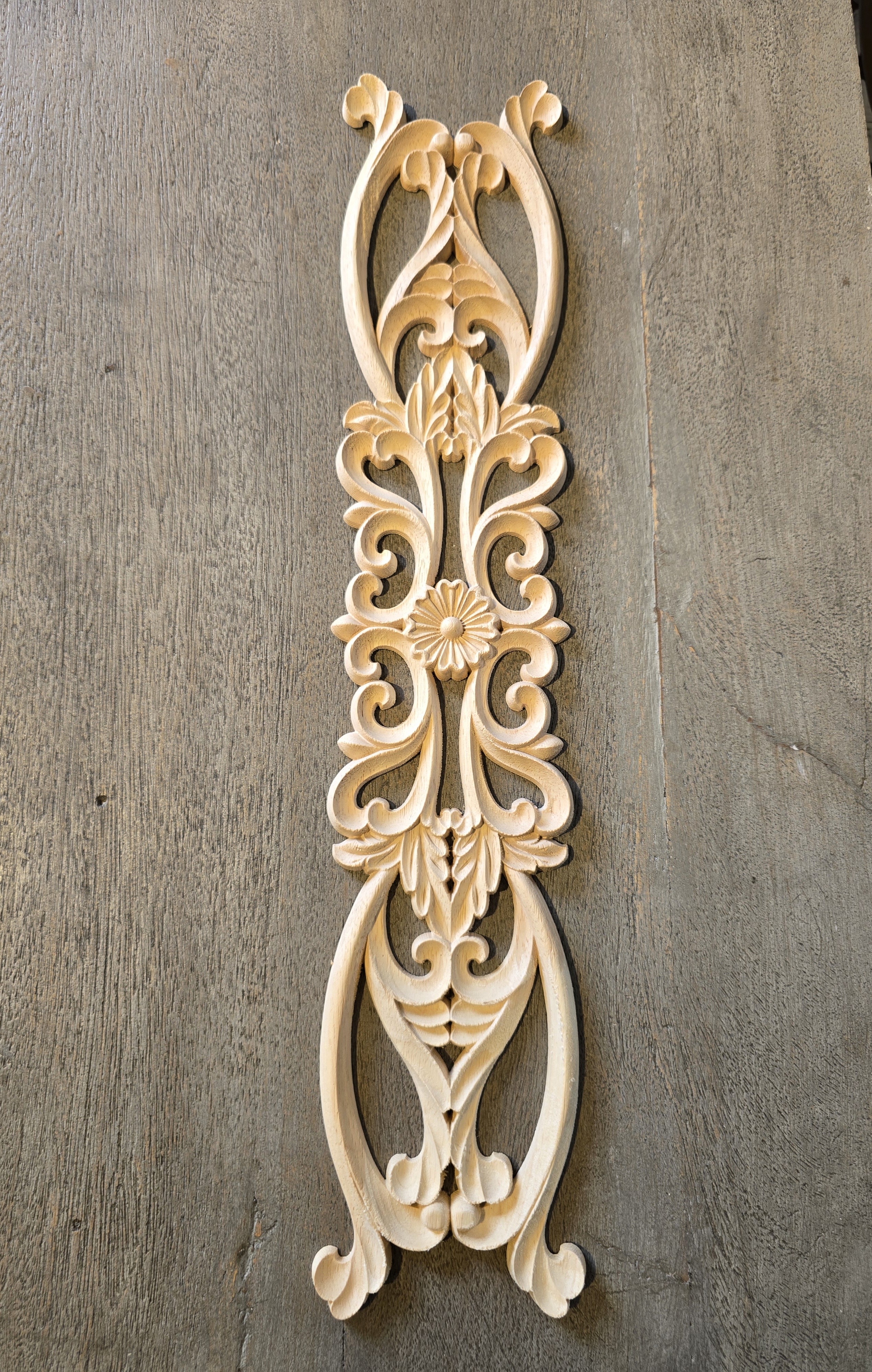 Aplique decorativo de madera