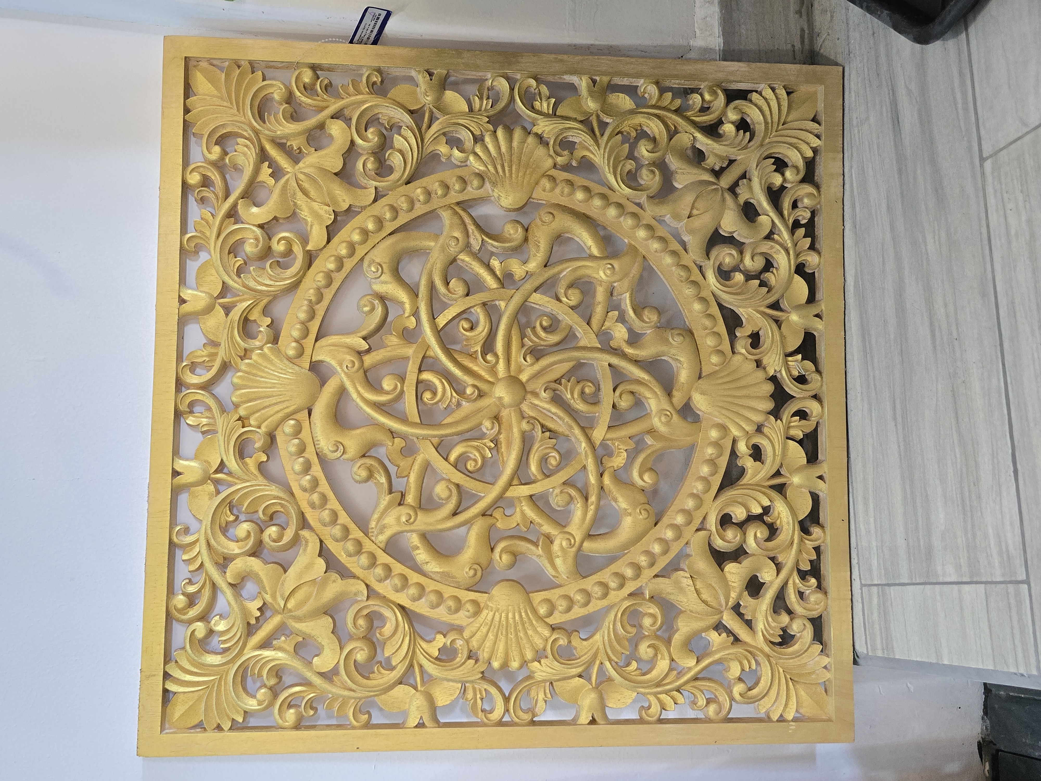 Panel decorativo tallado en madera