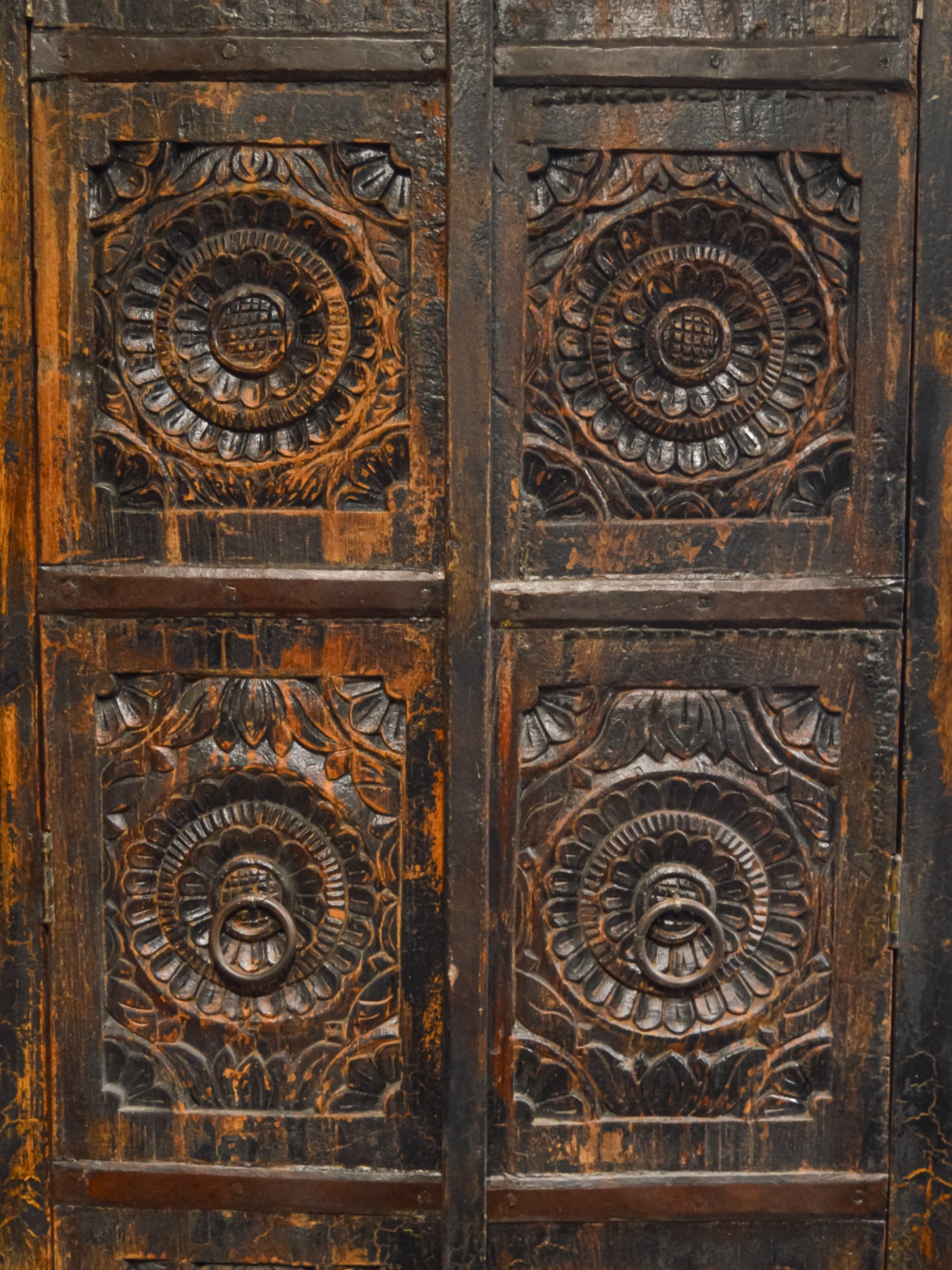 ARMARIO ALTO 2P TALLADO KALYAN IN23AESM148