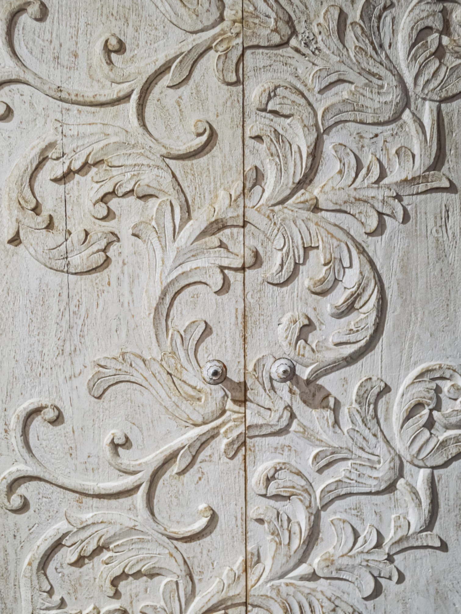 ARMARIO ALTO 2P TALLADO PADMA VALLI  DS214