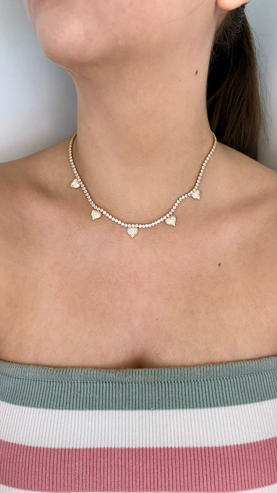 Colar Riviera com Pingentes de Coração Cravejados