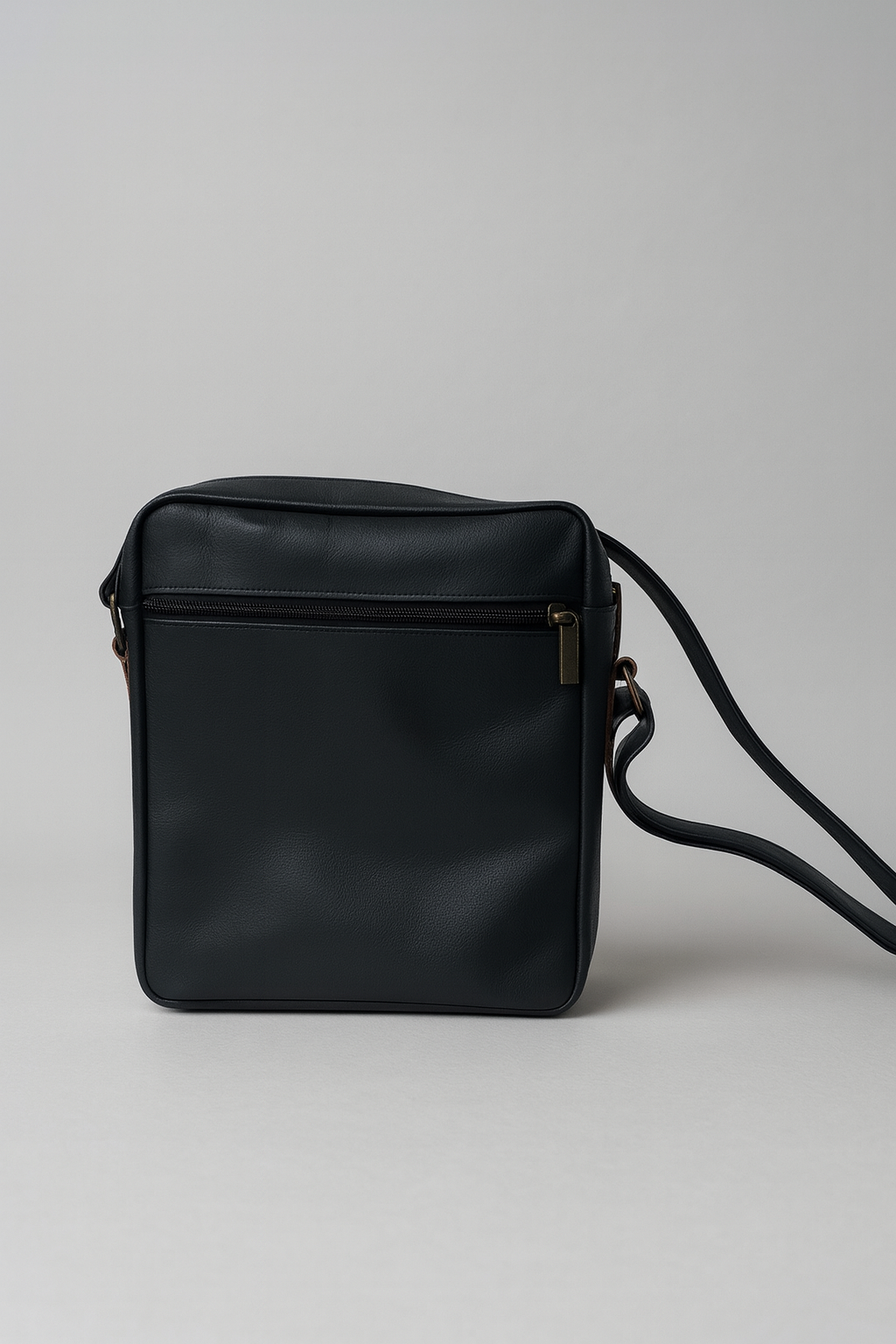Black Leather 100 % Crossbody Bag