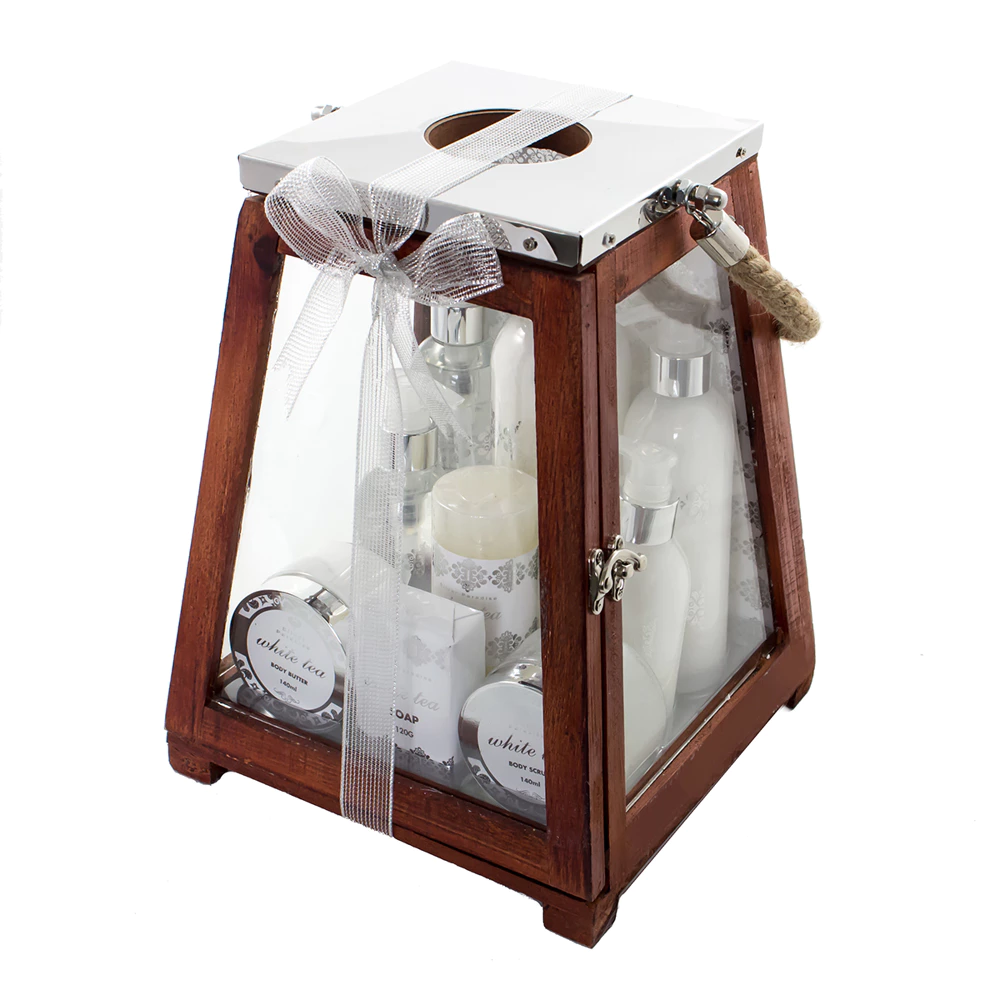 Bath Set in Wooden Lantern