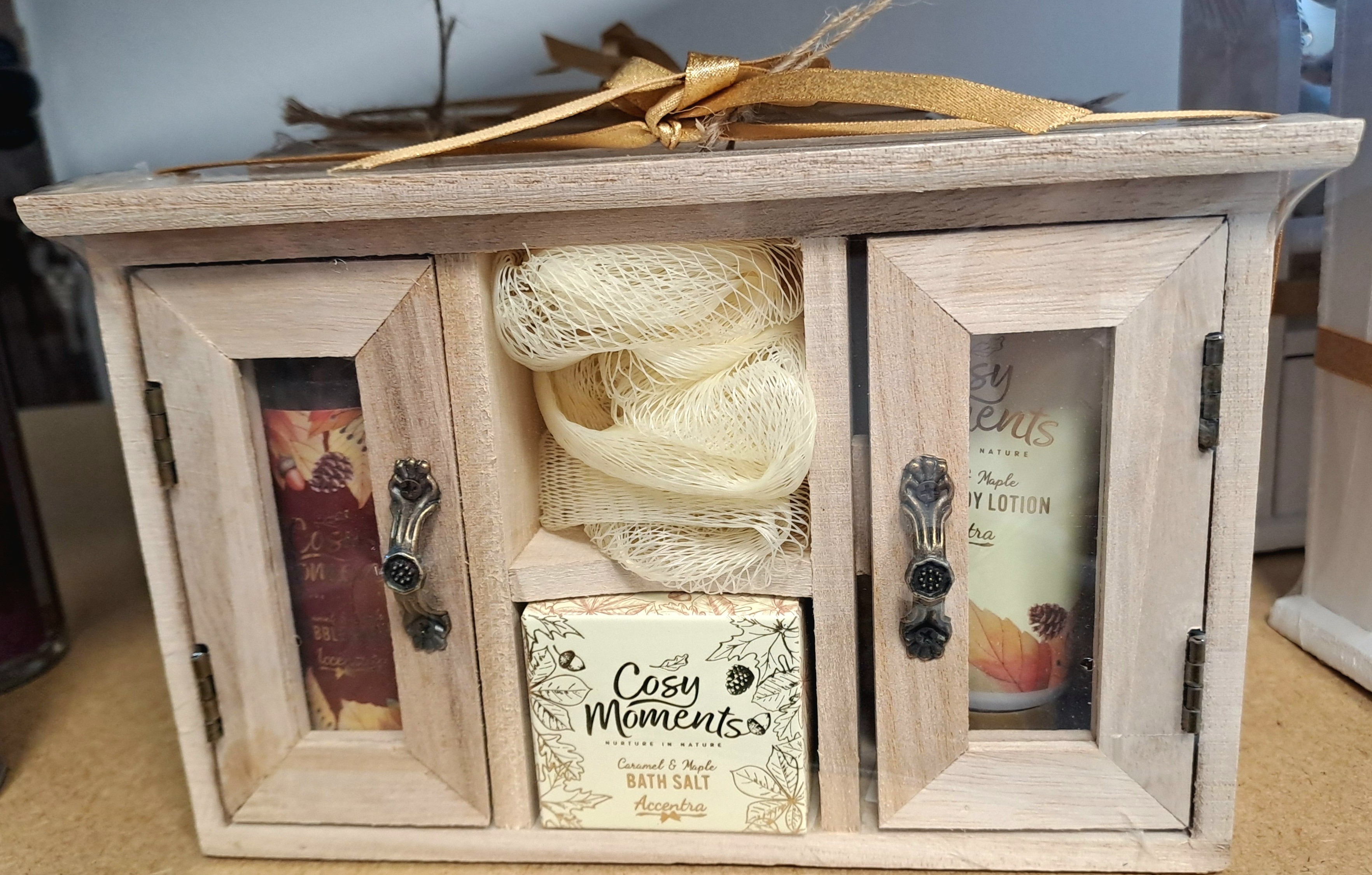 Wooden Cabinet Gift Set