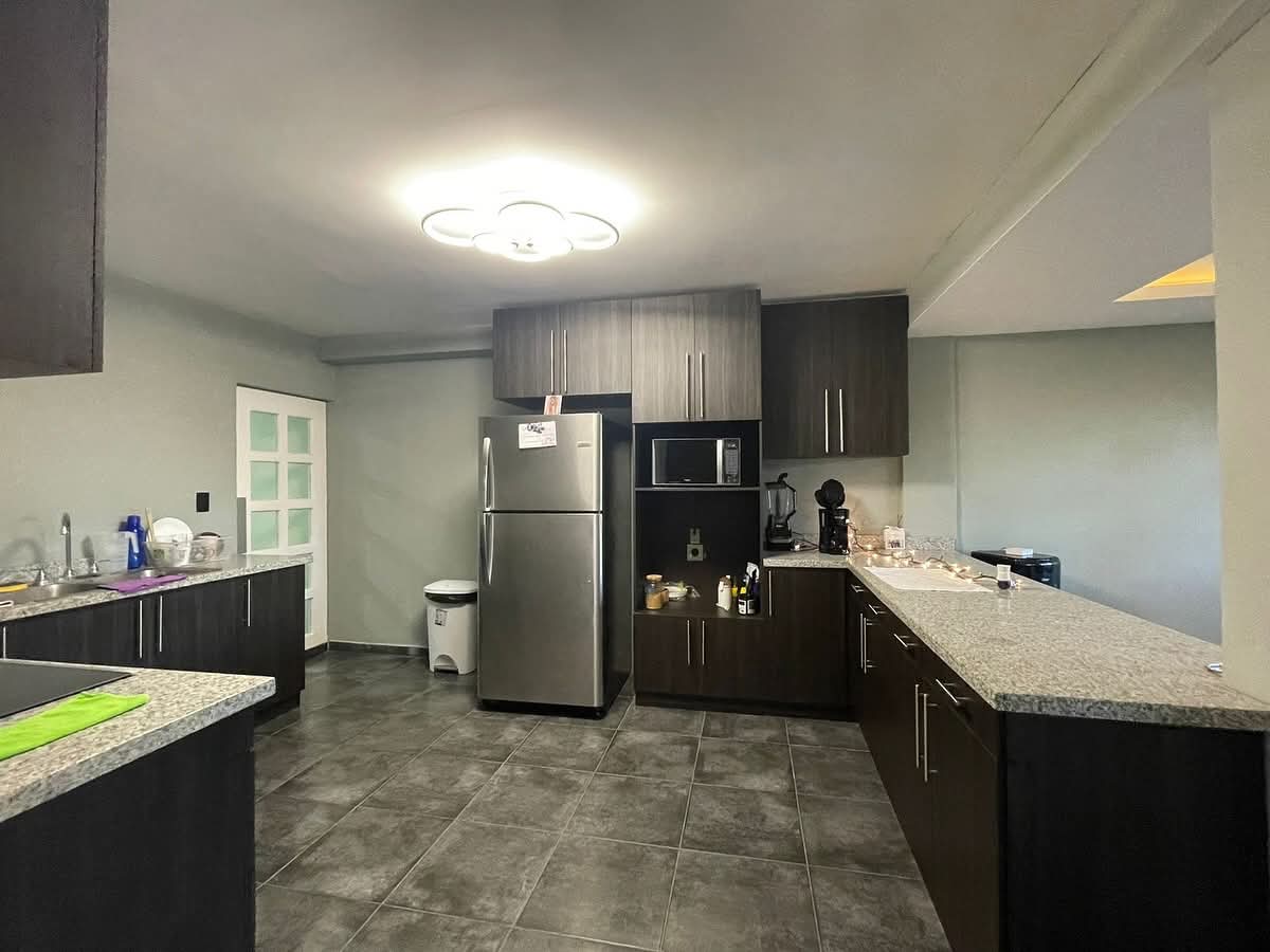 ESCALON CASA MODERNA