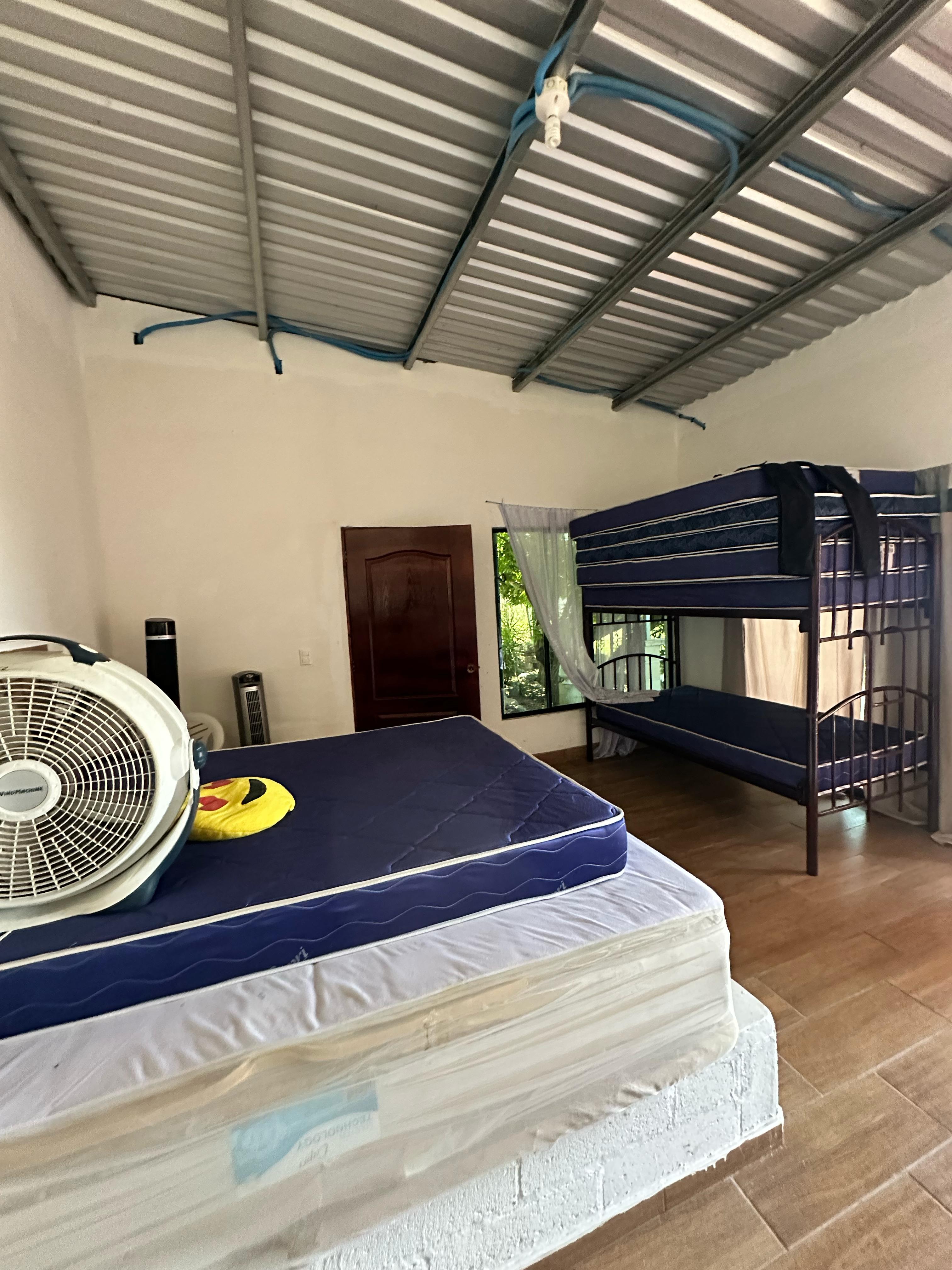 AHUACHAPAN CASA EN GUAYMANGO