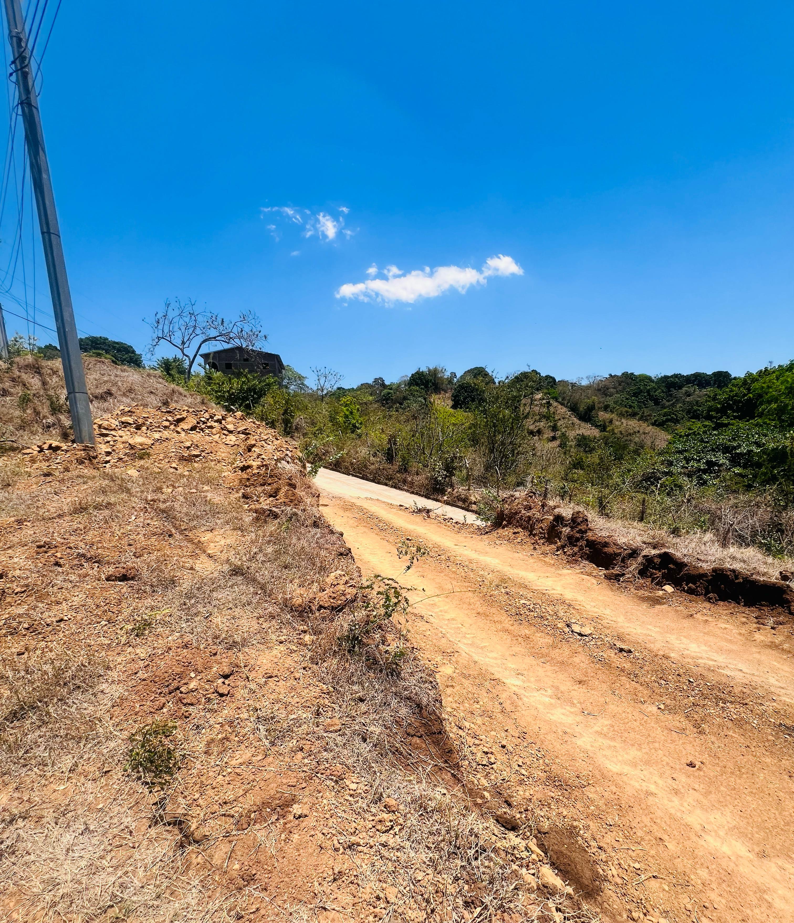AHUACHAPAN TERRENO DE ESQUINA GUAYMANGO