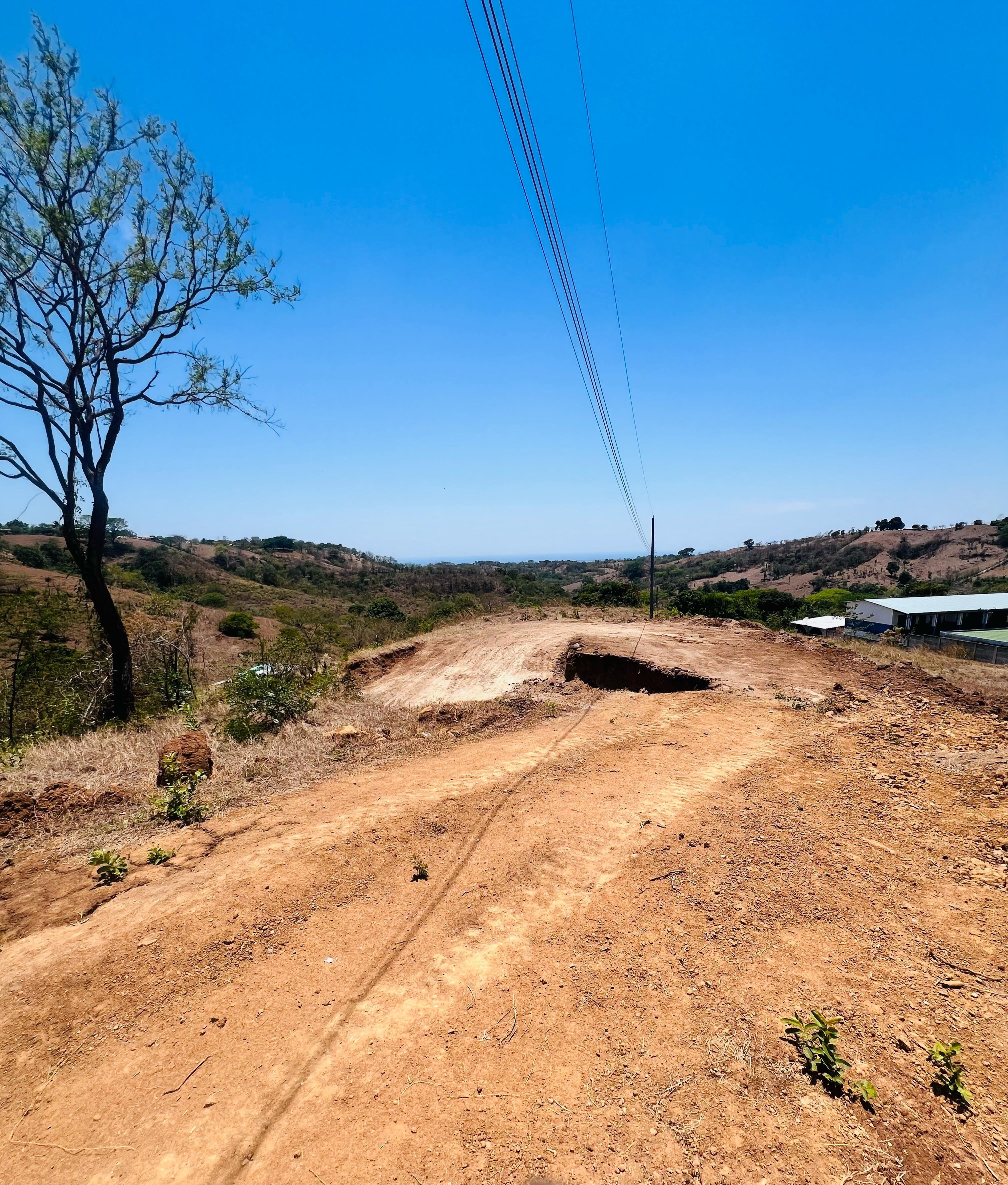 AHUACHAPAN TERRENO DE ESQUINA GUAYMANGO
